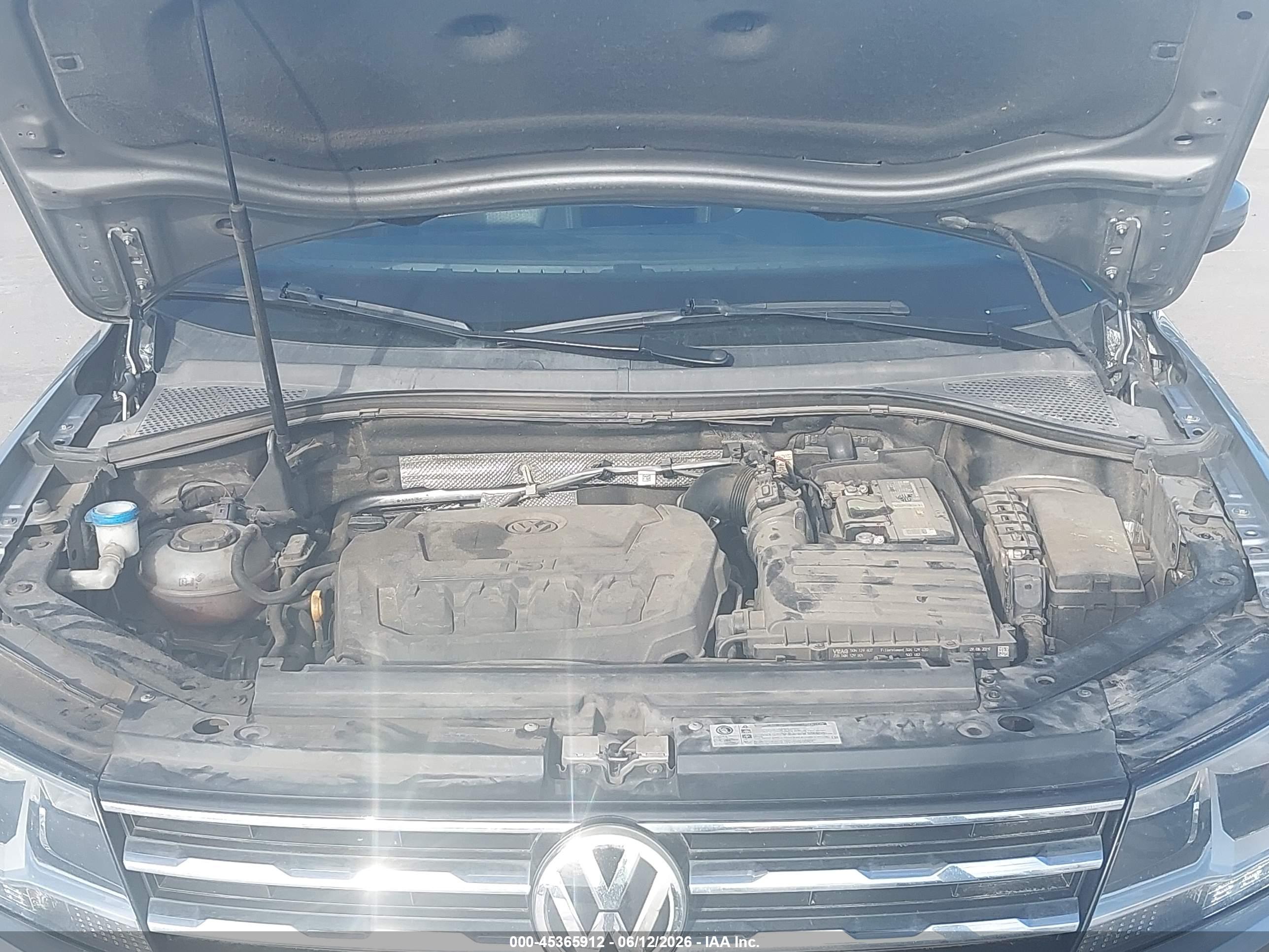 VOLKSWAGEN TIGUAN image 10