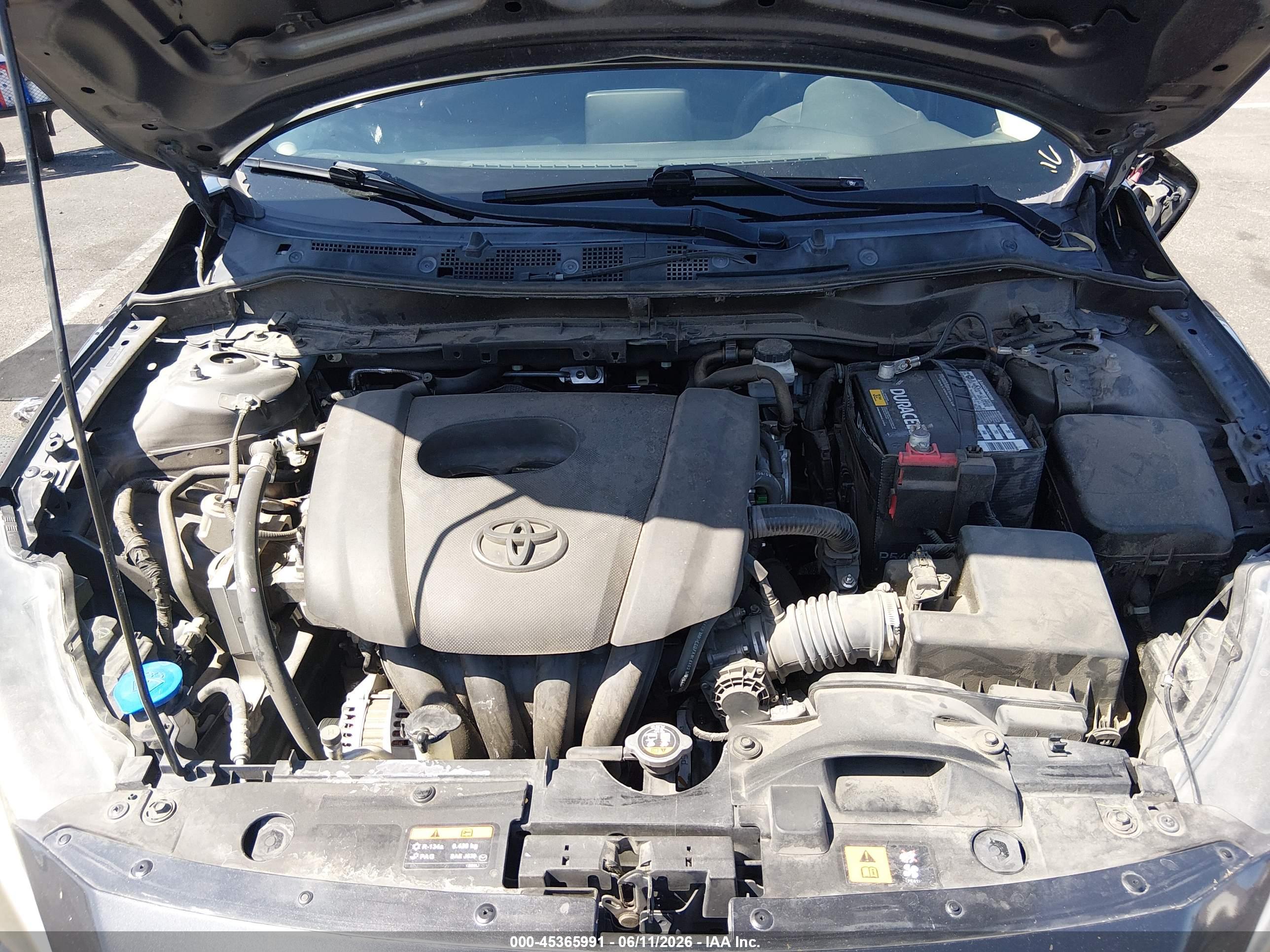 TOYOTA YARIS image 10