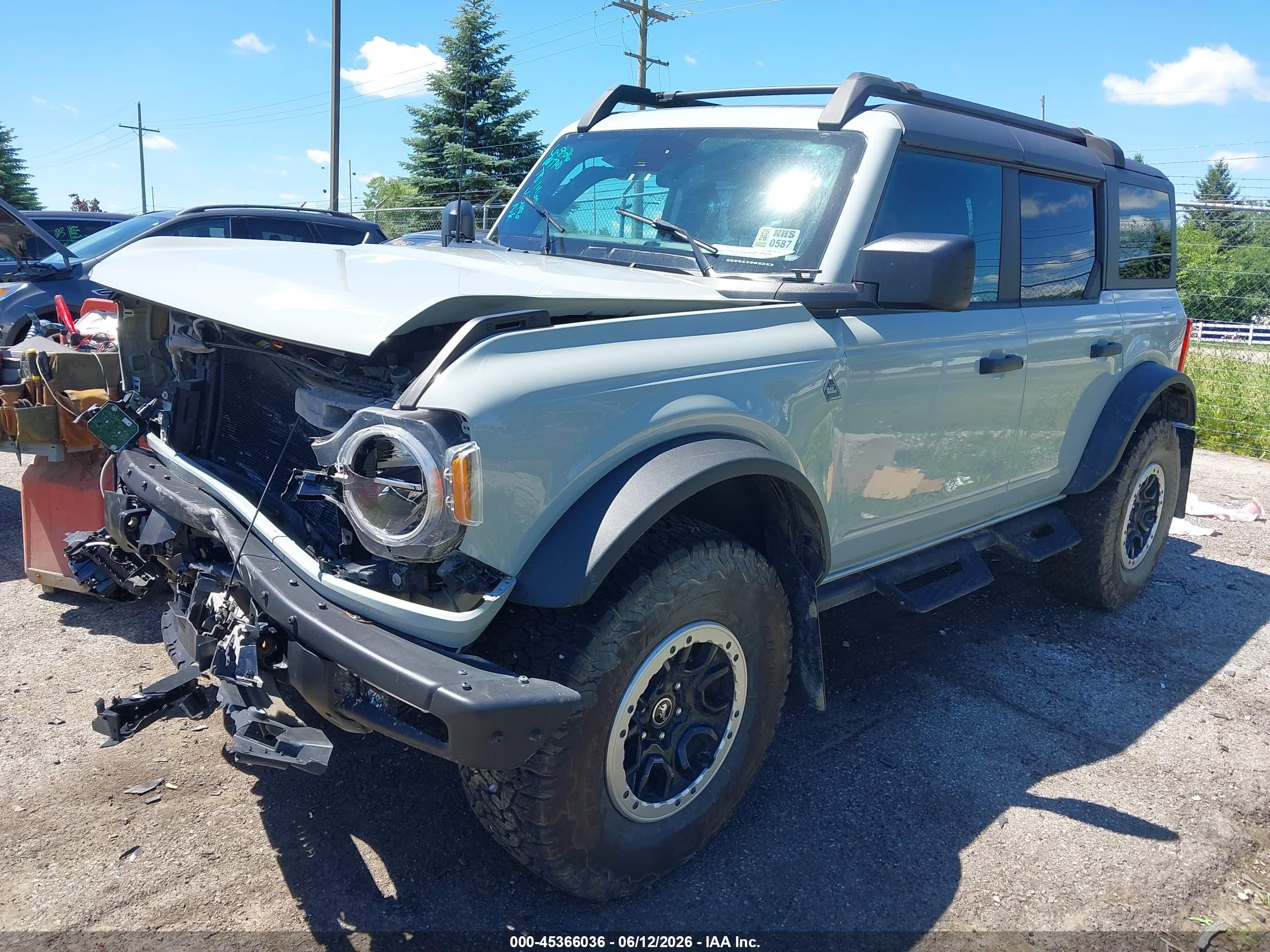 FORD BRONCO image 2