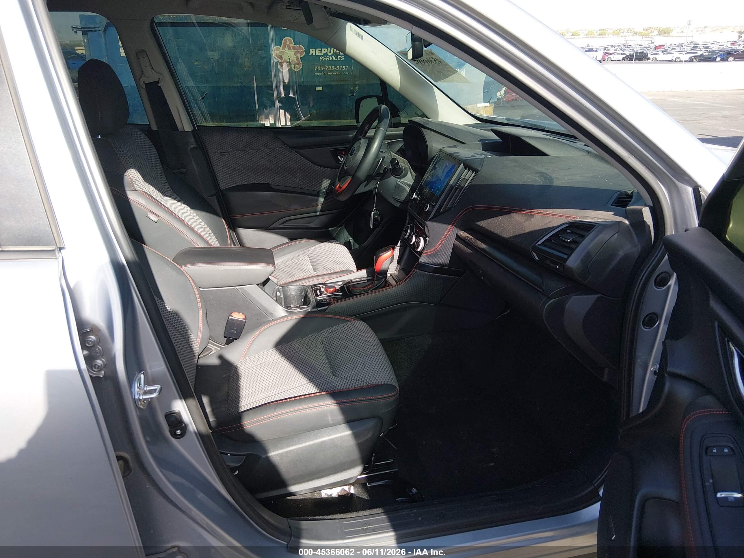 SUBARU FORESTER image 5