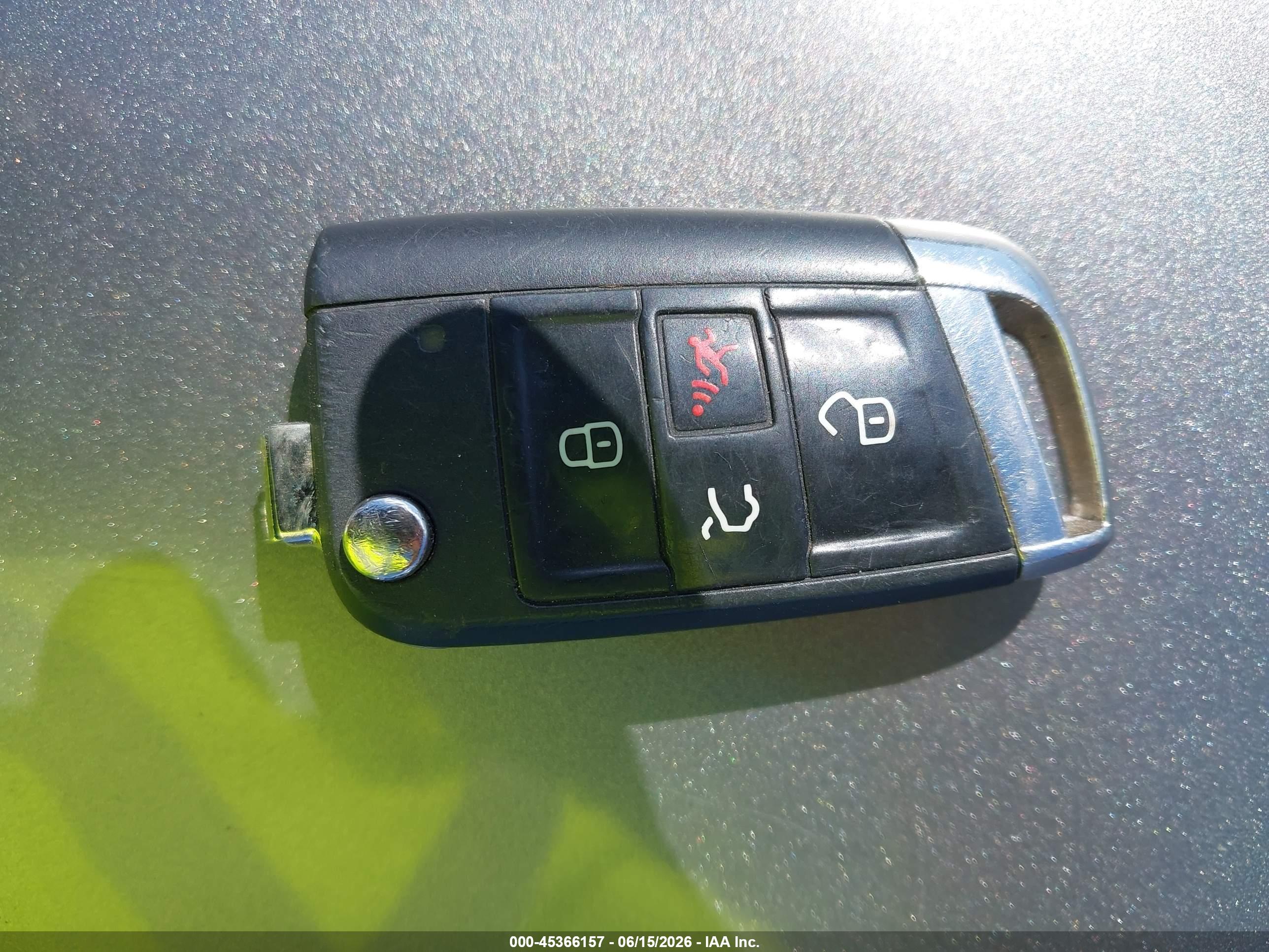VOLKSWAGEN GOLF image 11