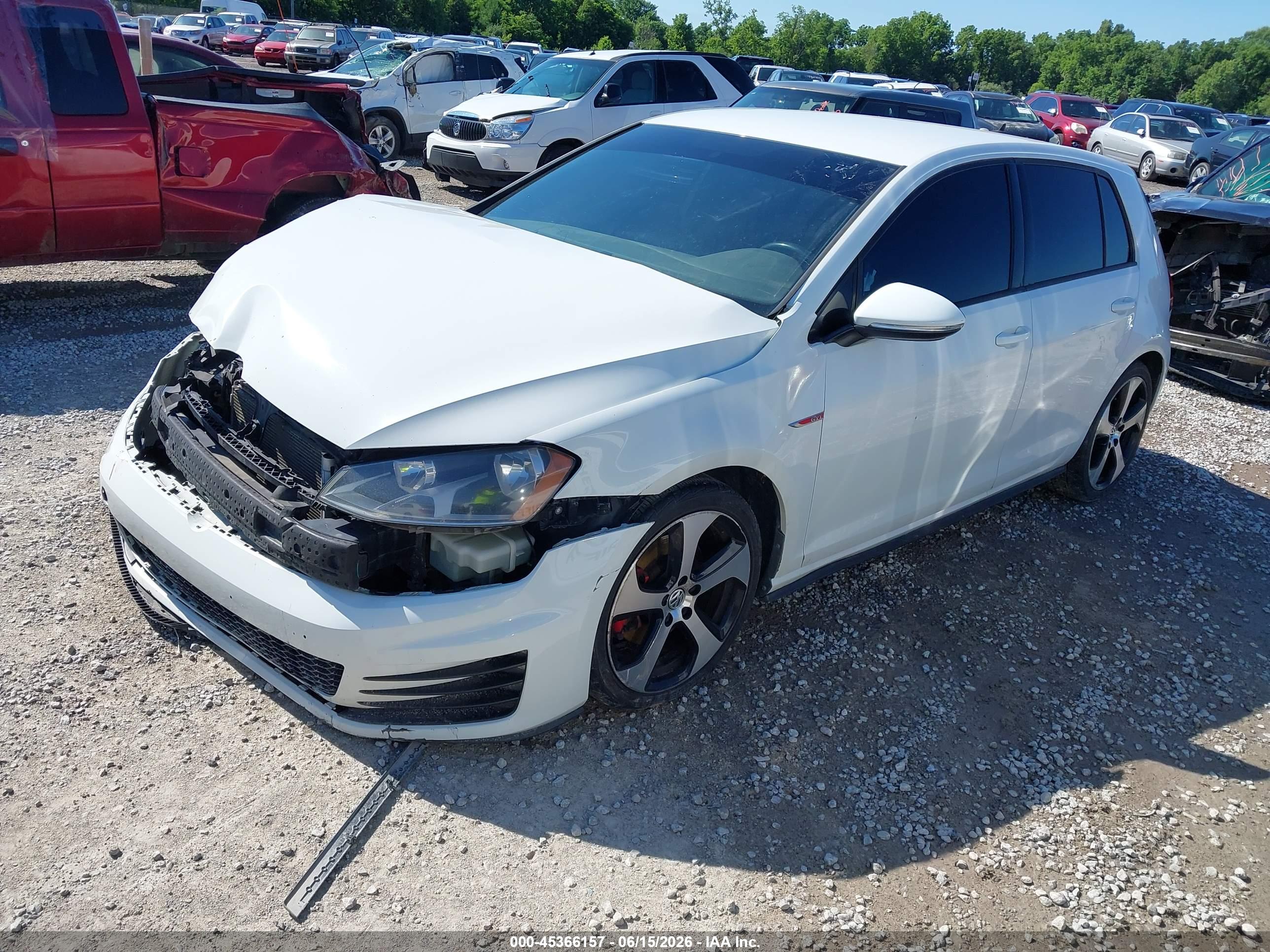 VOLKSWAGEN GOLF image 2