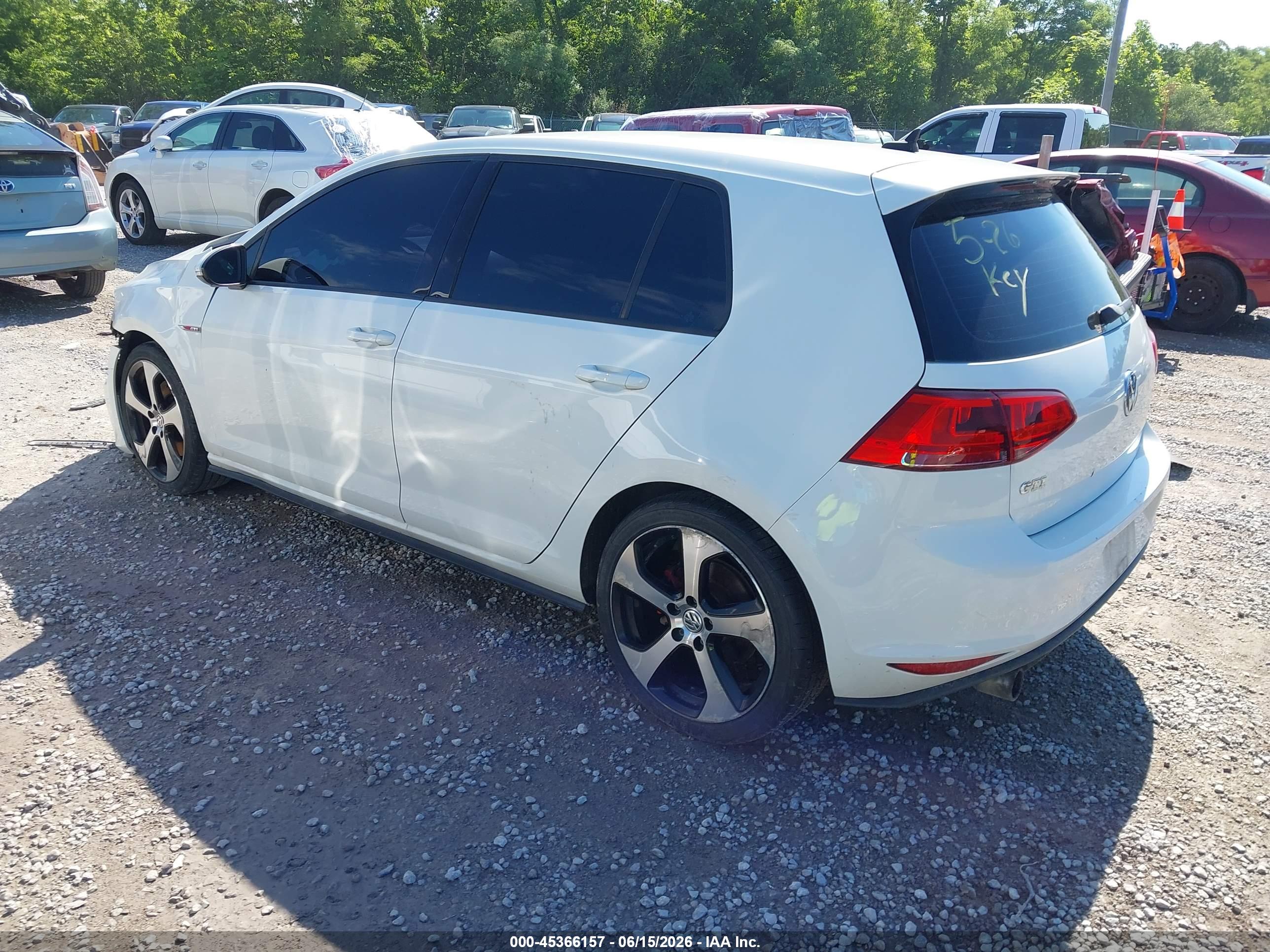 VOLKSWAGEN GOLF image 3