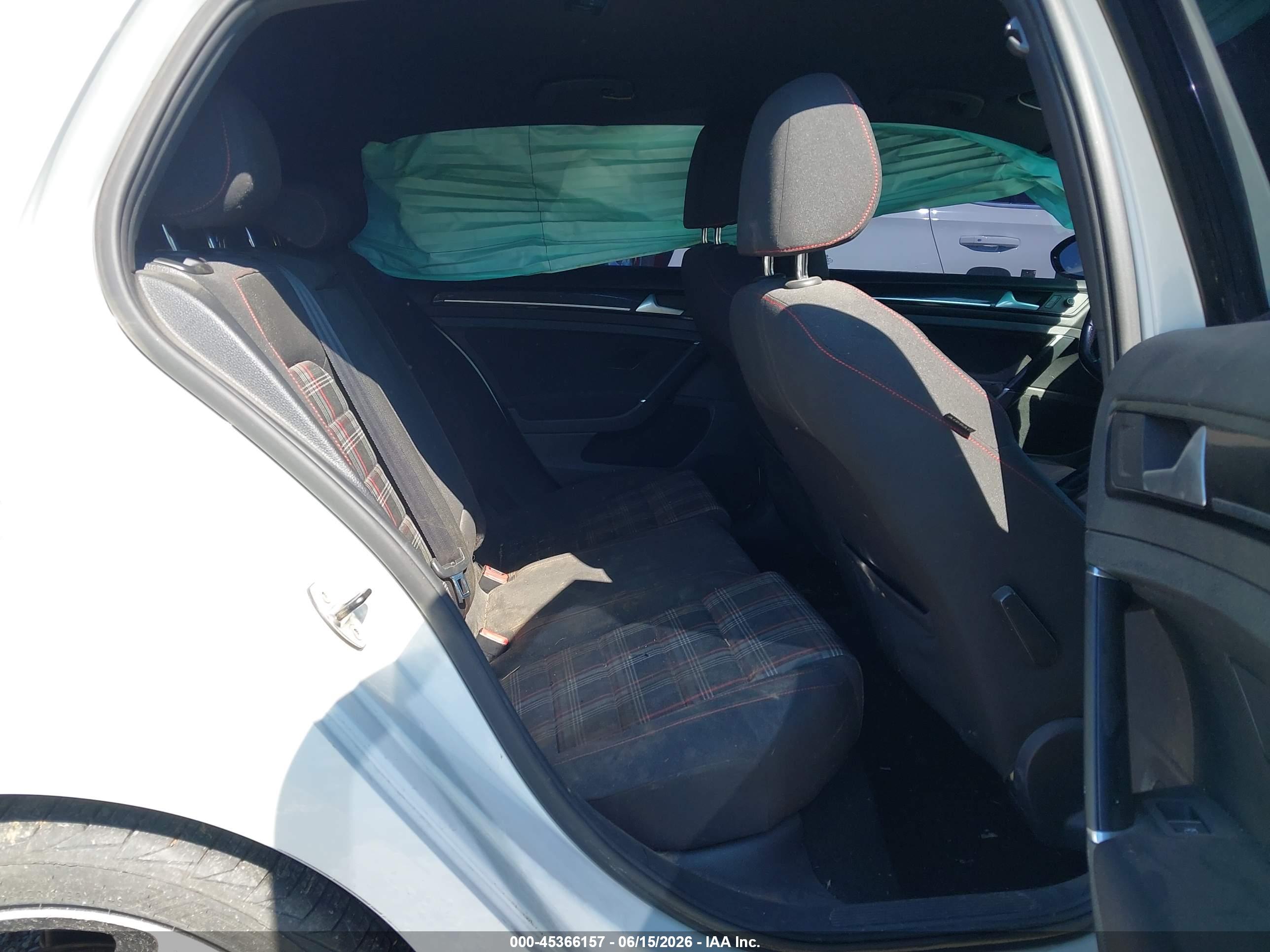VOLKSWAGEN GOLF image 8