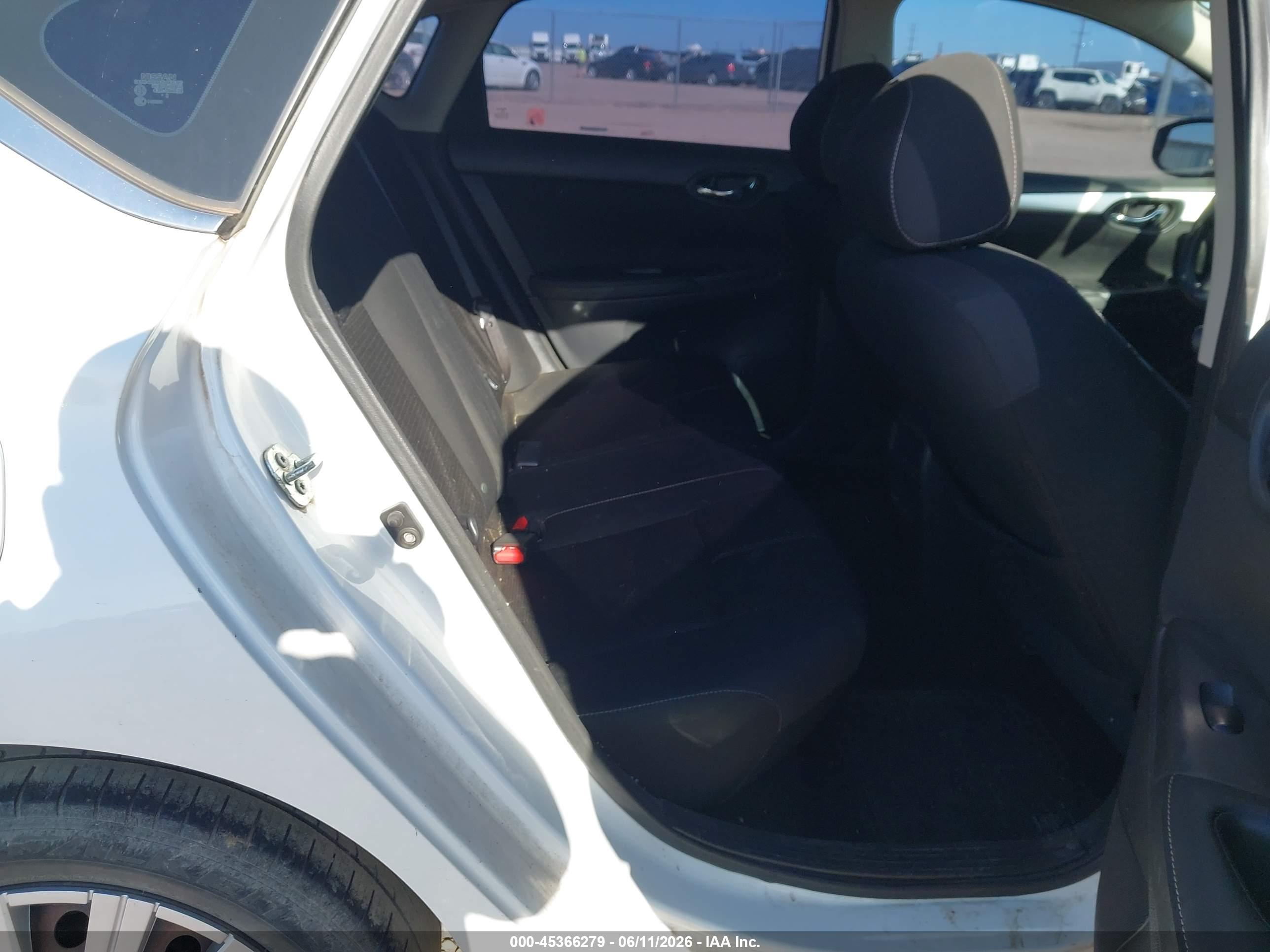 NISSAN SENTRA image 8