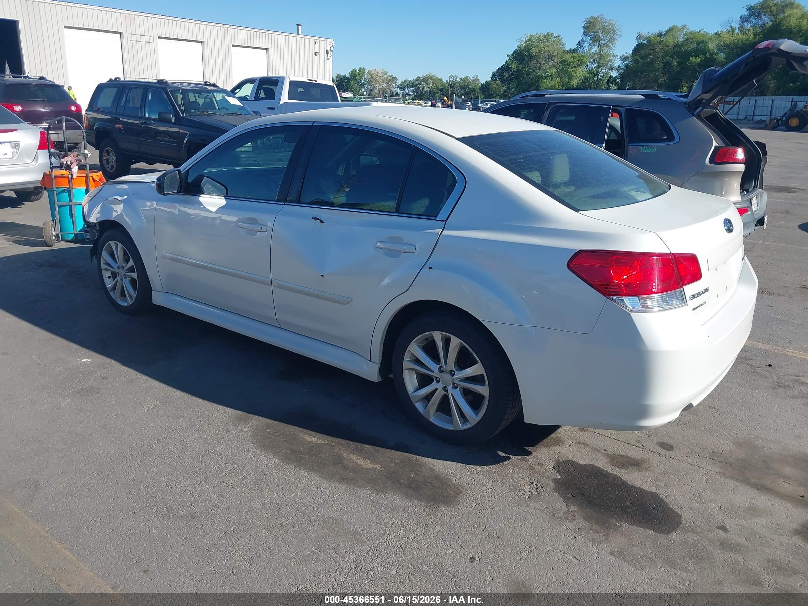 SUBARU LEGACY image 3