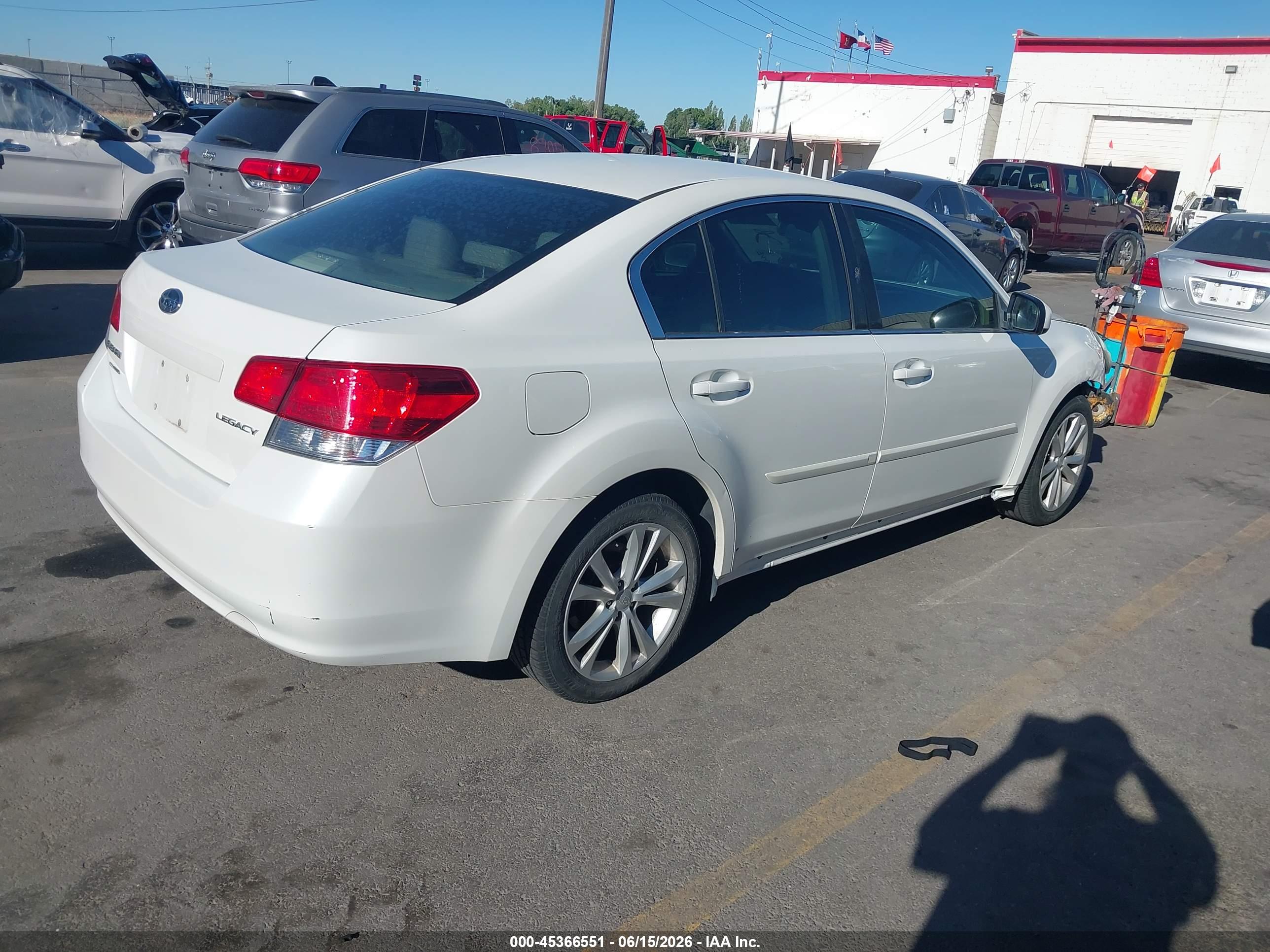 SUBARU LEGACY image 4