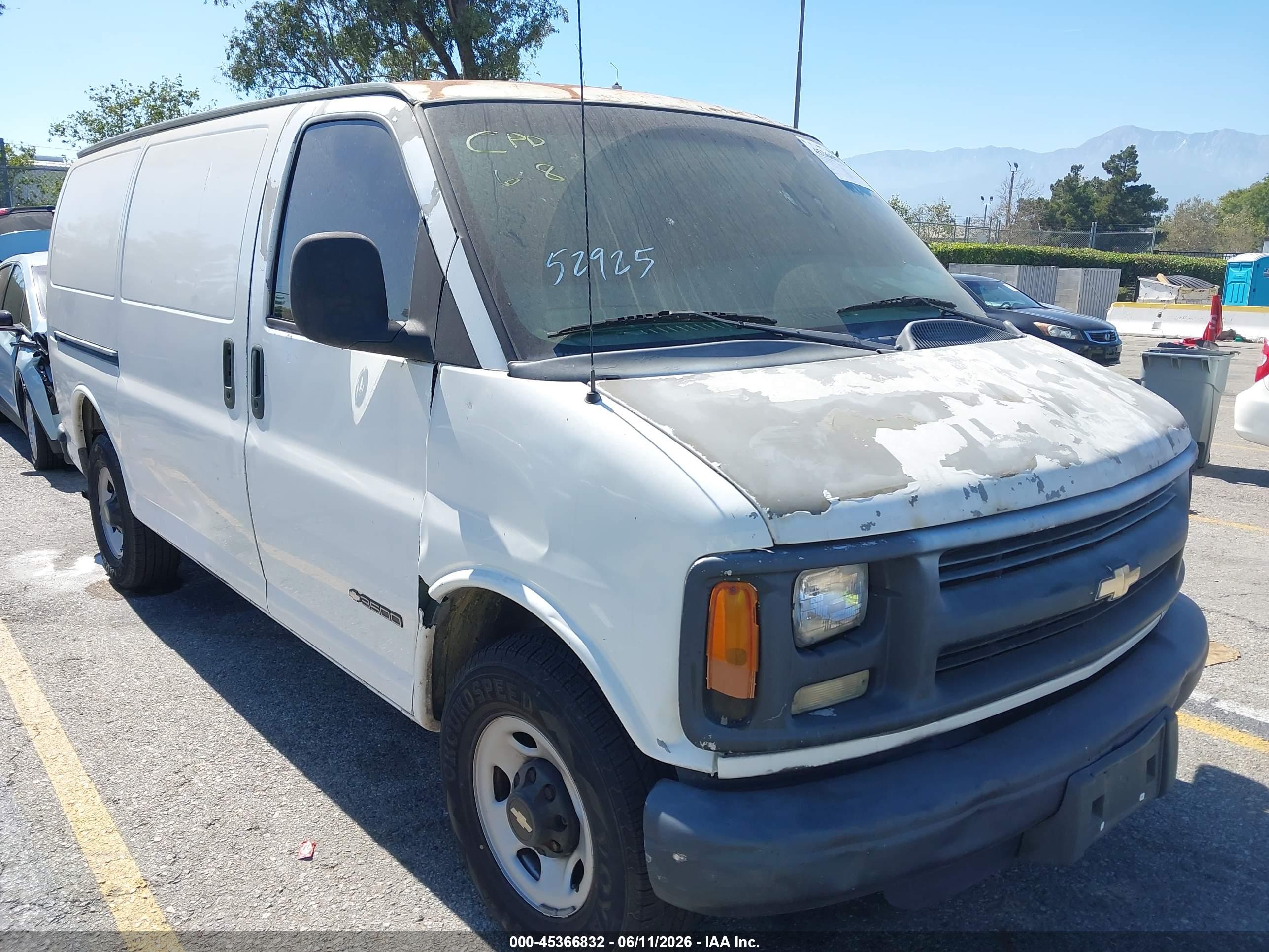 CHEVROLET EXPRESS image 6