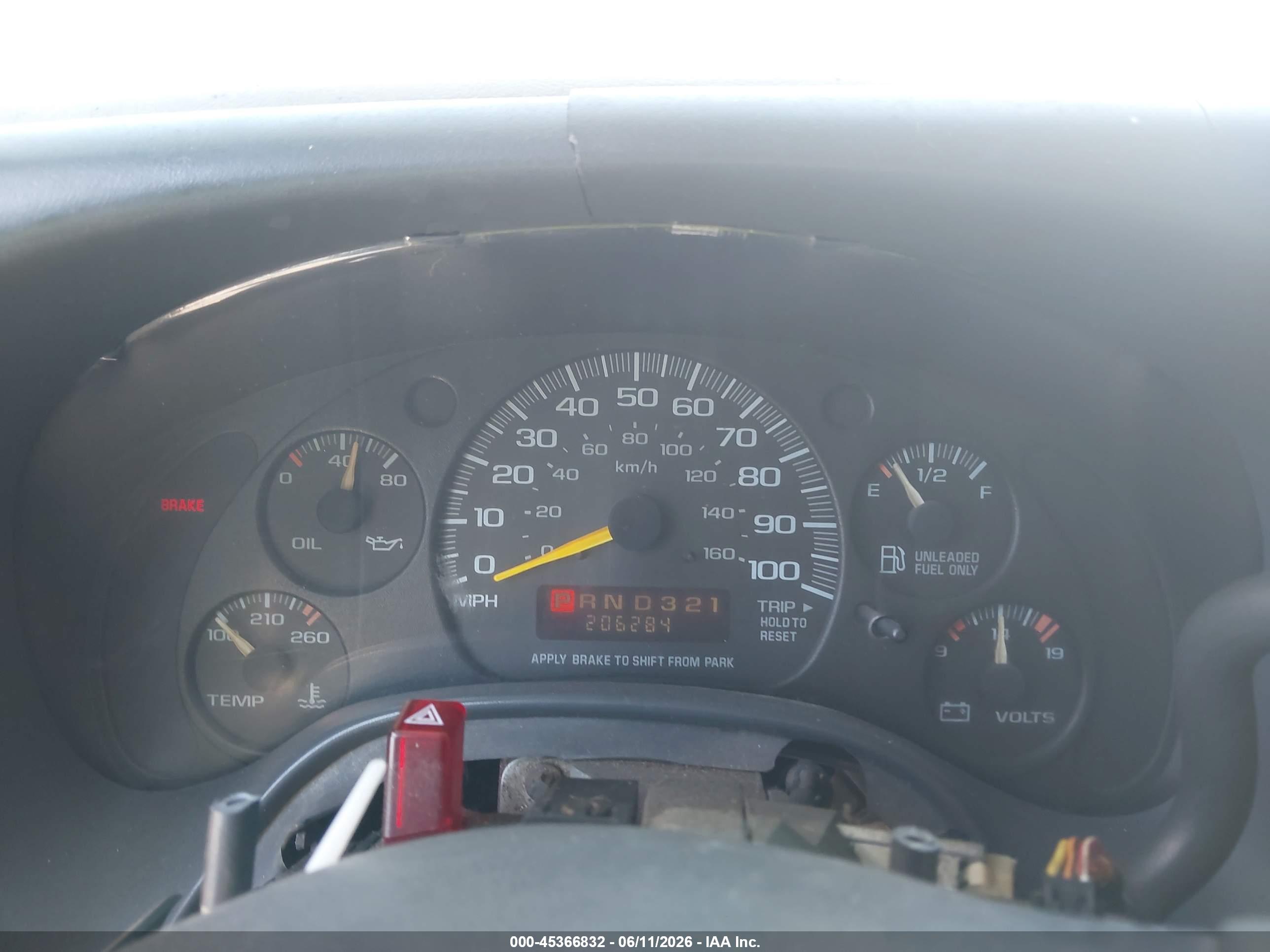 CHEVROLET EXPRESS image 7