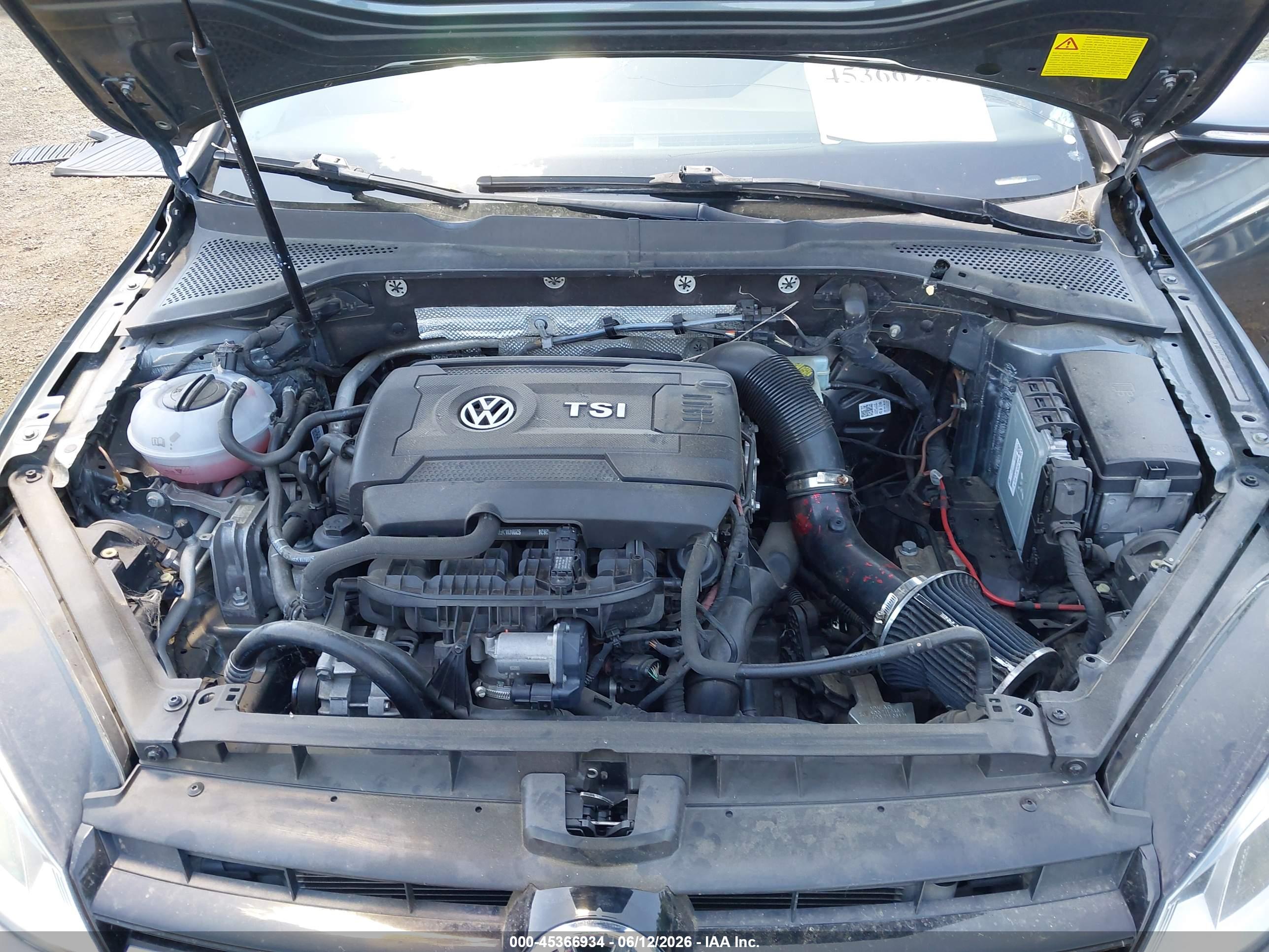 VOLKSWAGEN GOLF image 10