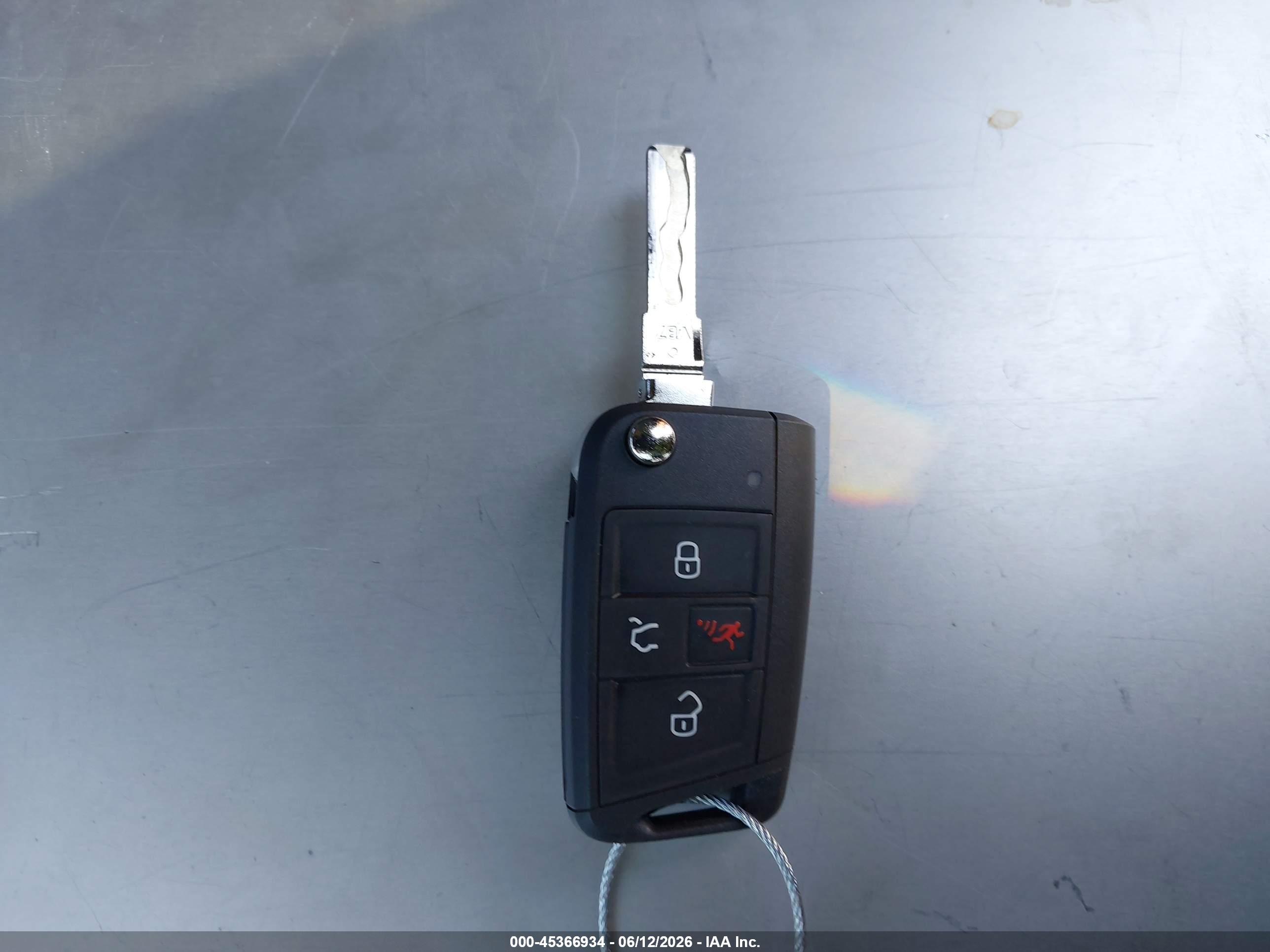 VOLKSWAGEN GOLF image 11
