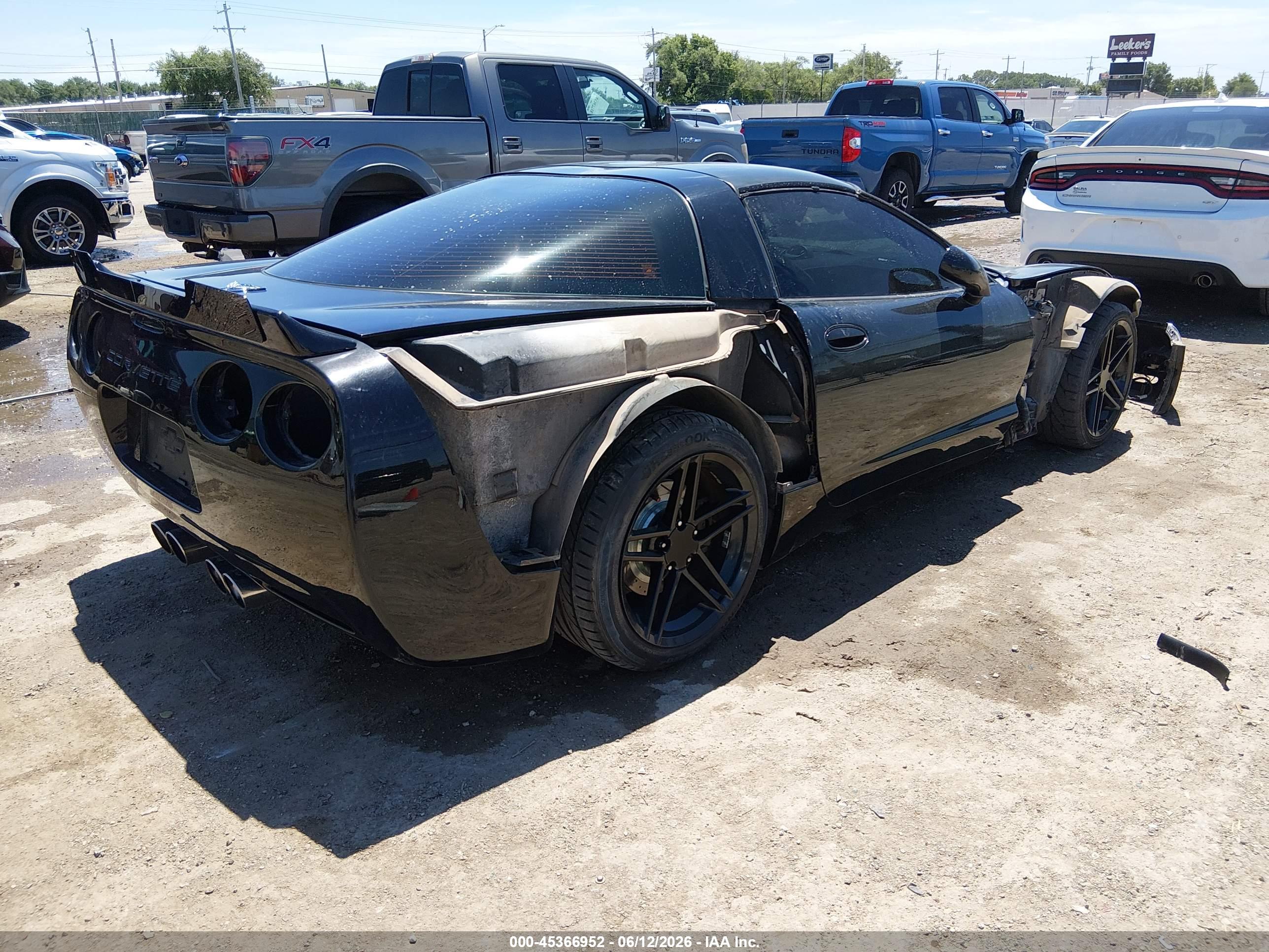CHEVROLET CORVETTE image 4