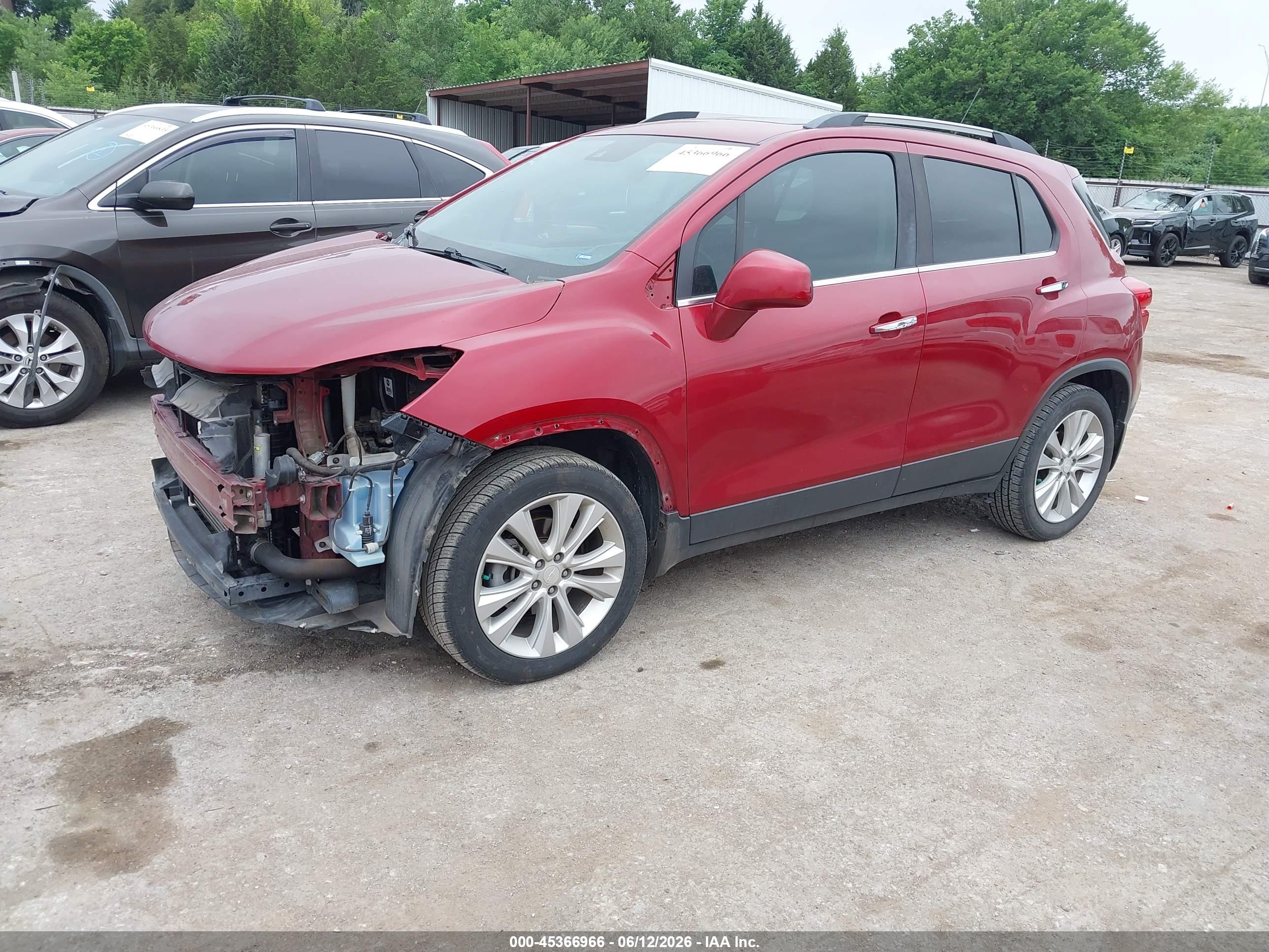 CHEVROLET TRAX image 2