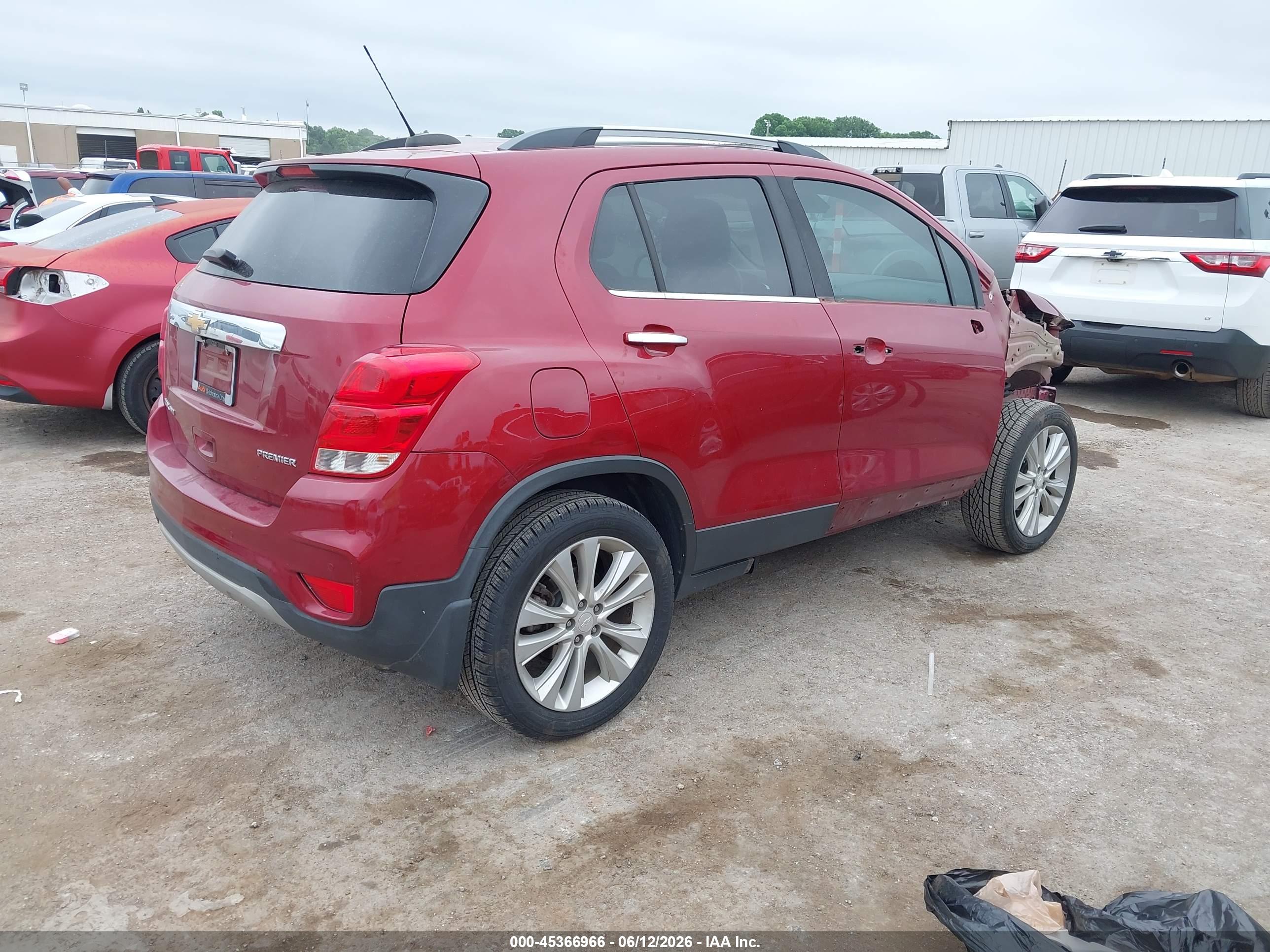 CHEVROLET TRAX image 4
