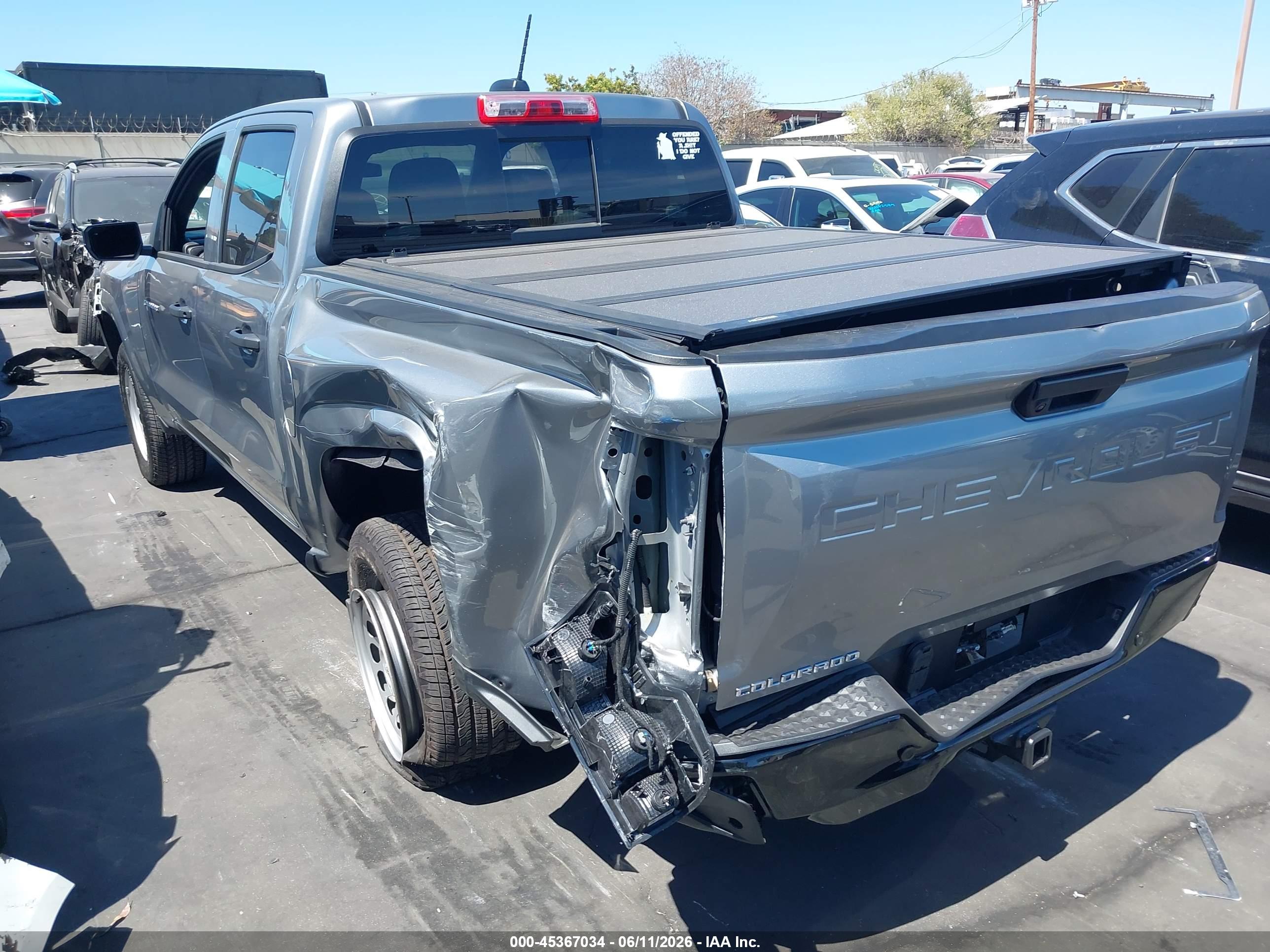 CHEVROLET COLORADO image 3