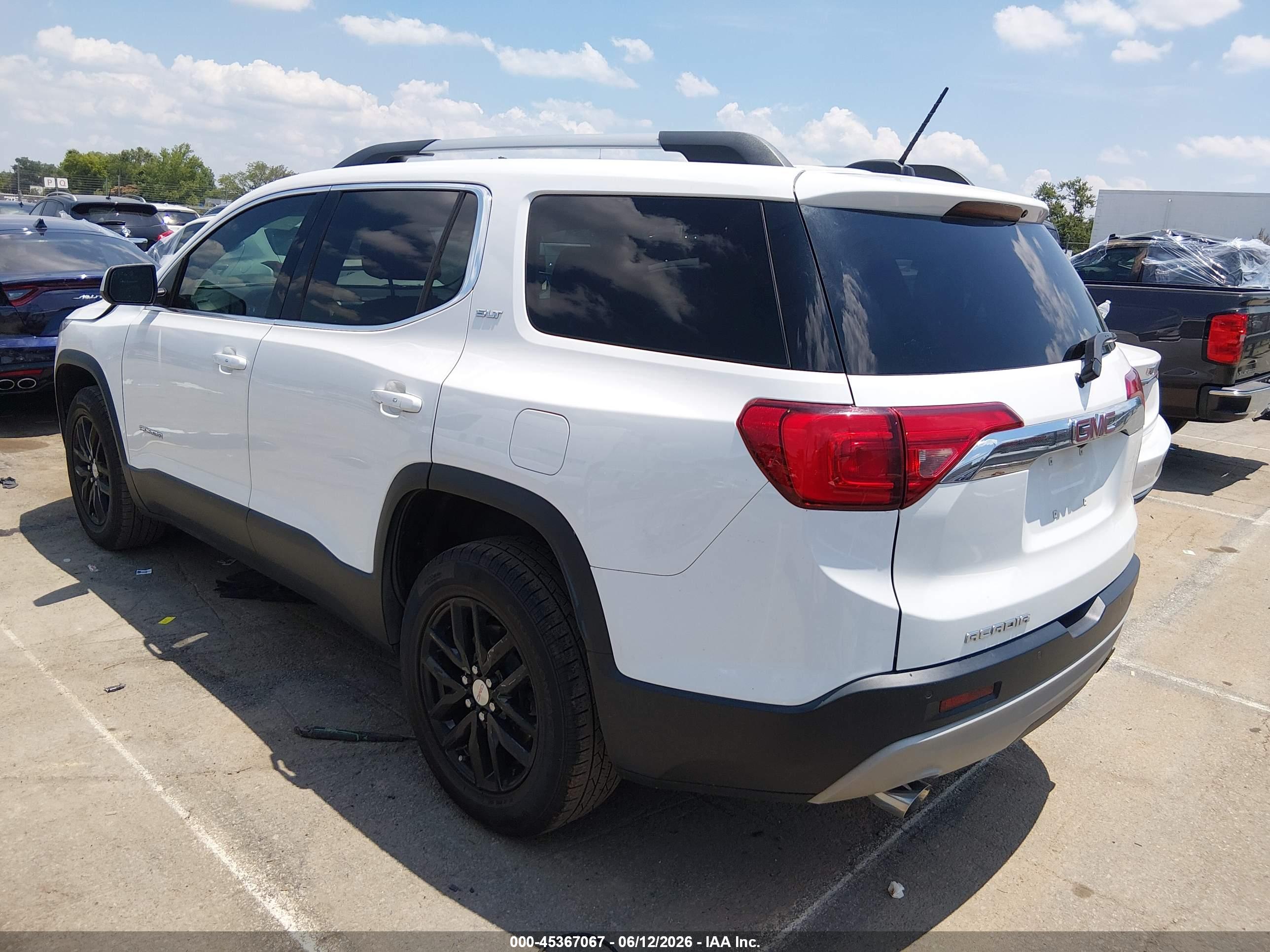 GMC ACADIA image 3