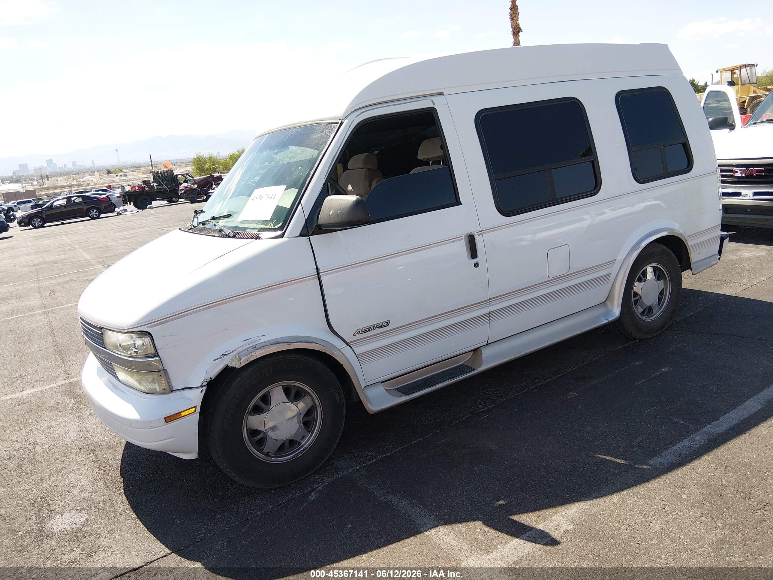 CHEVROLET ASTRO image 2