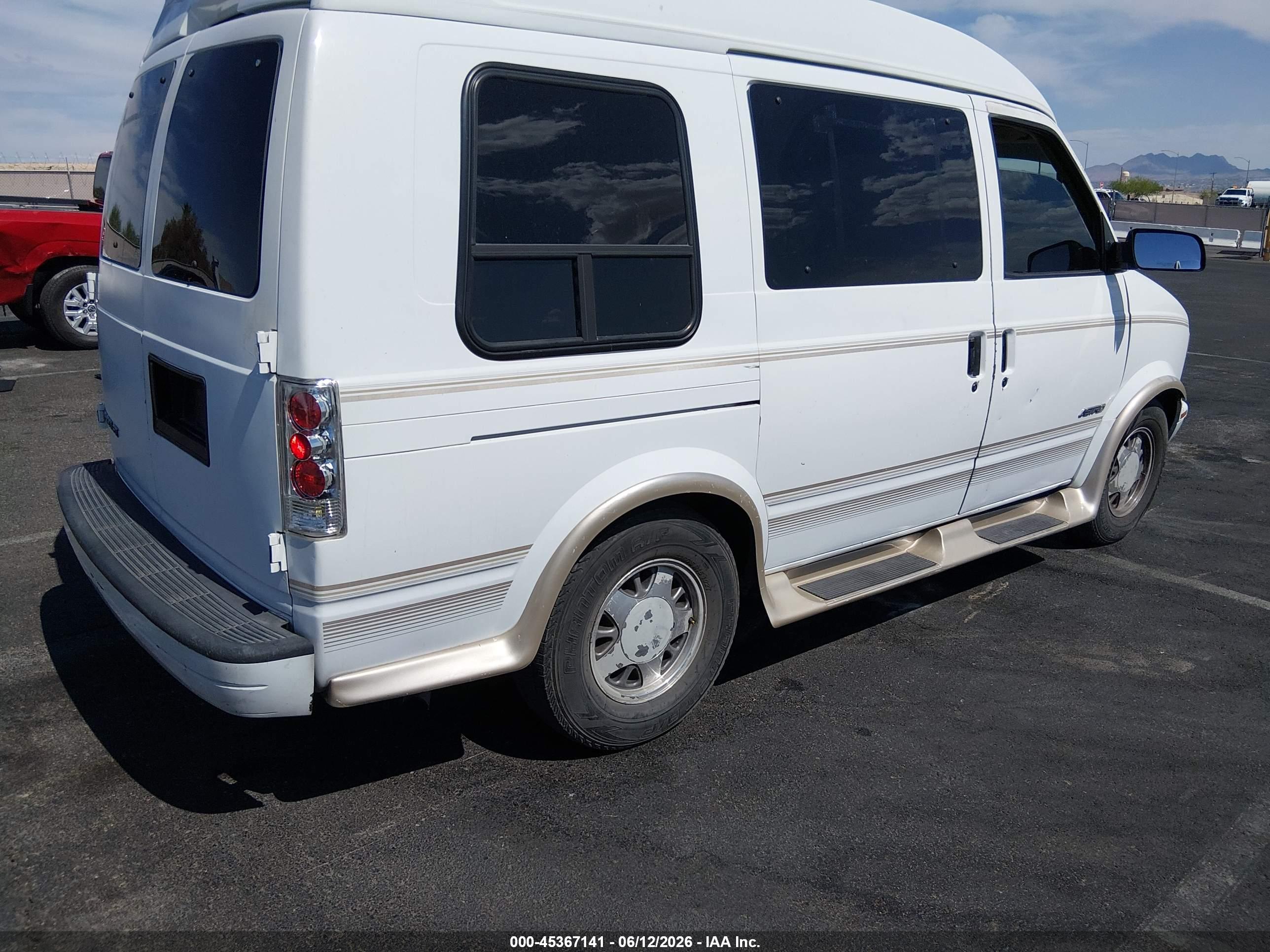 CHEVROLET ASTRO image 4
