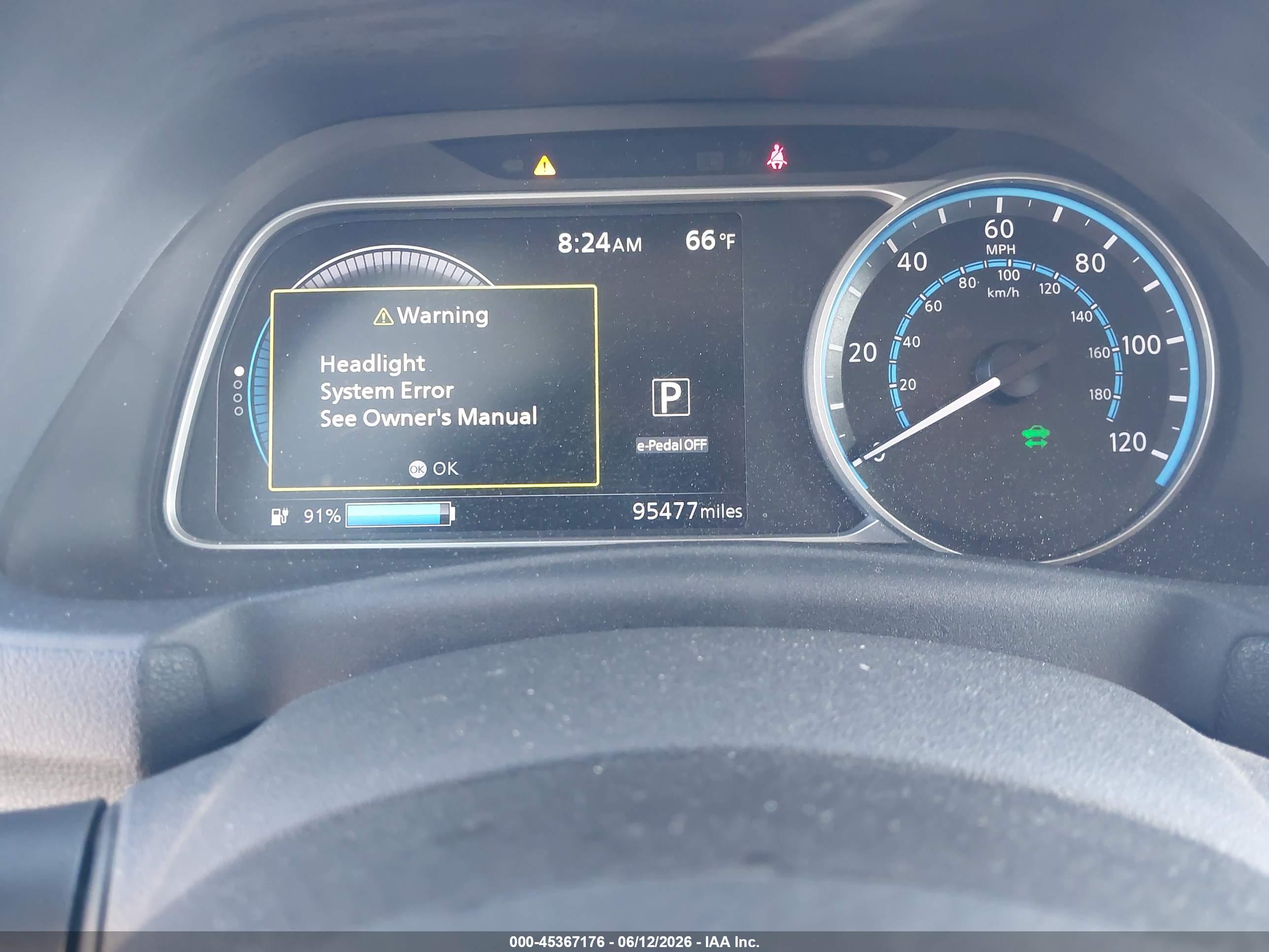 NISSAN LEAF image 7