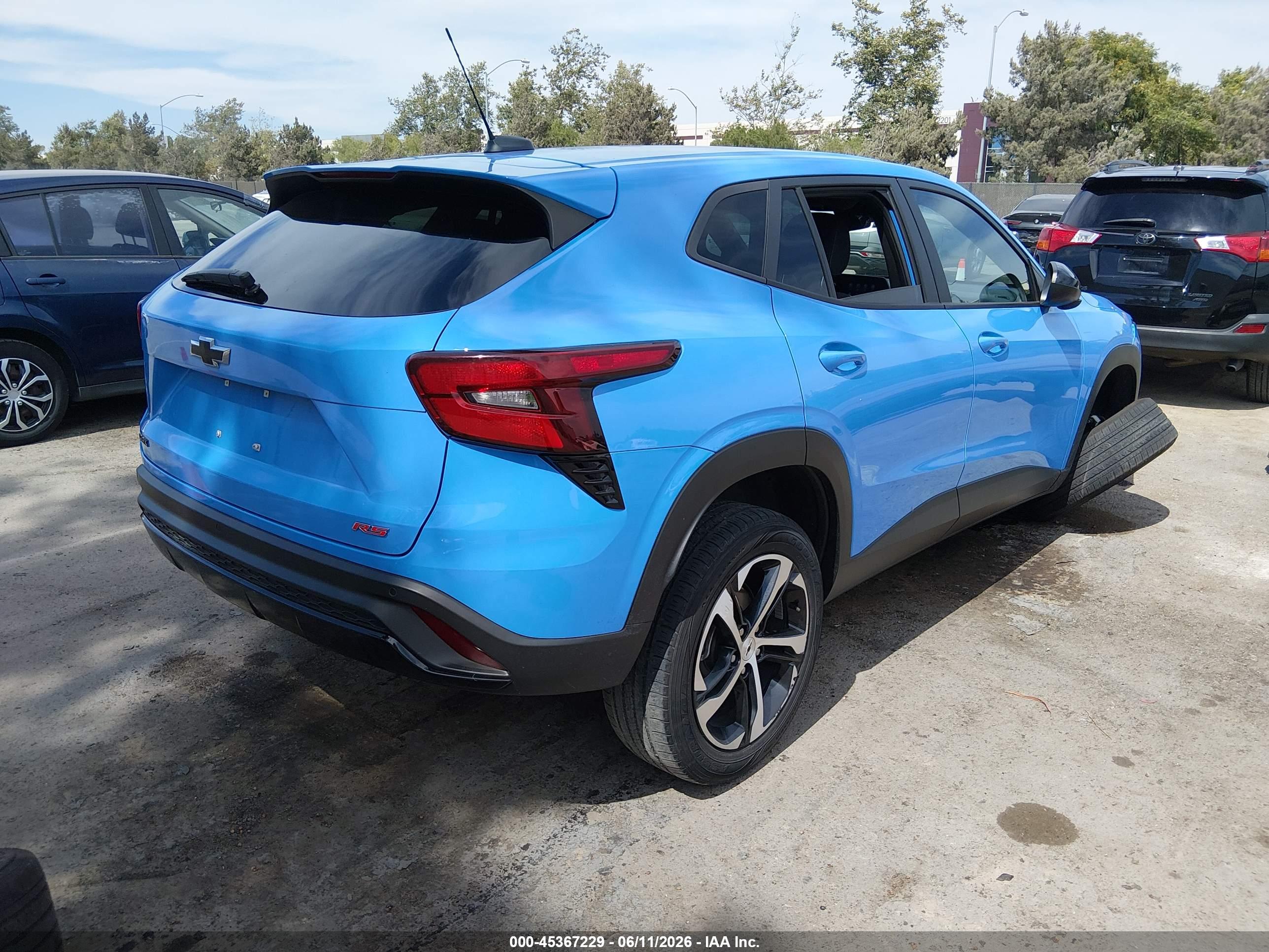 CHEVROLET TRAX image 4