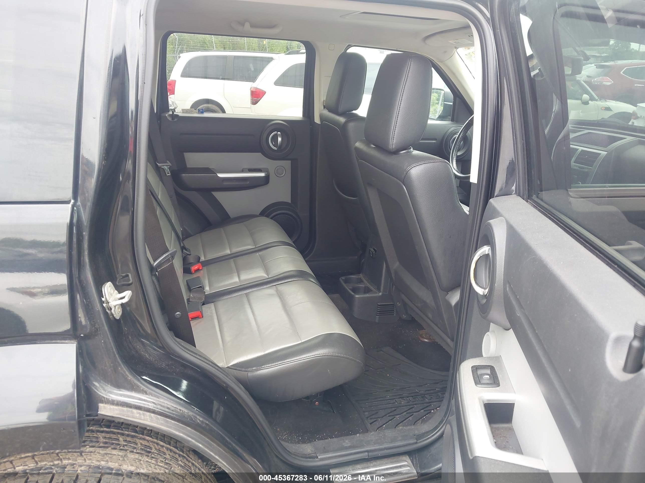 DODGE NITRO image 8