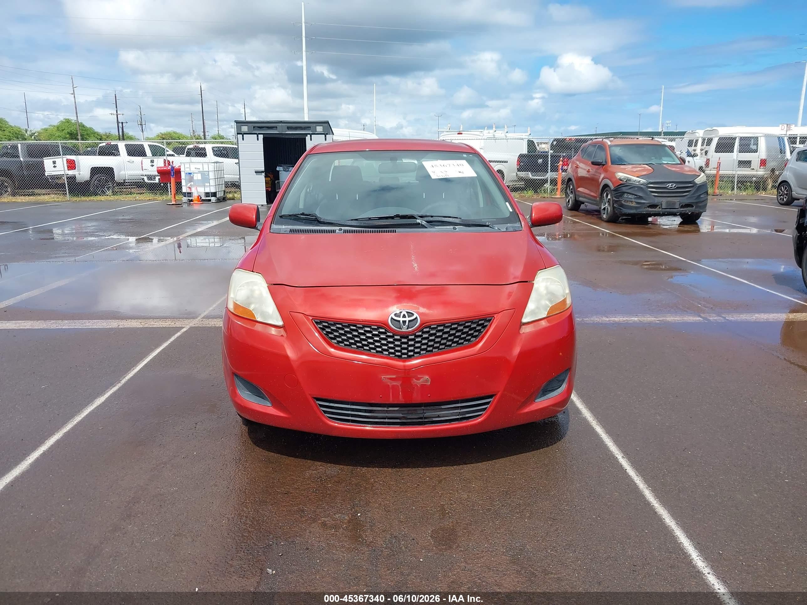 TOYOTA YARIS image 6