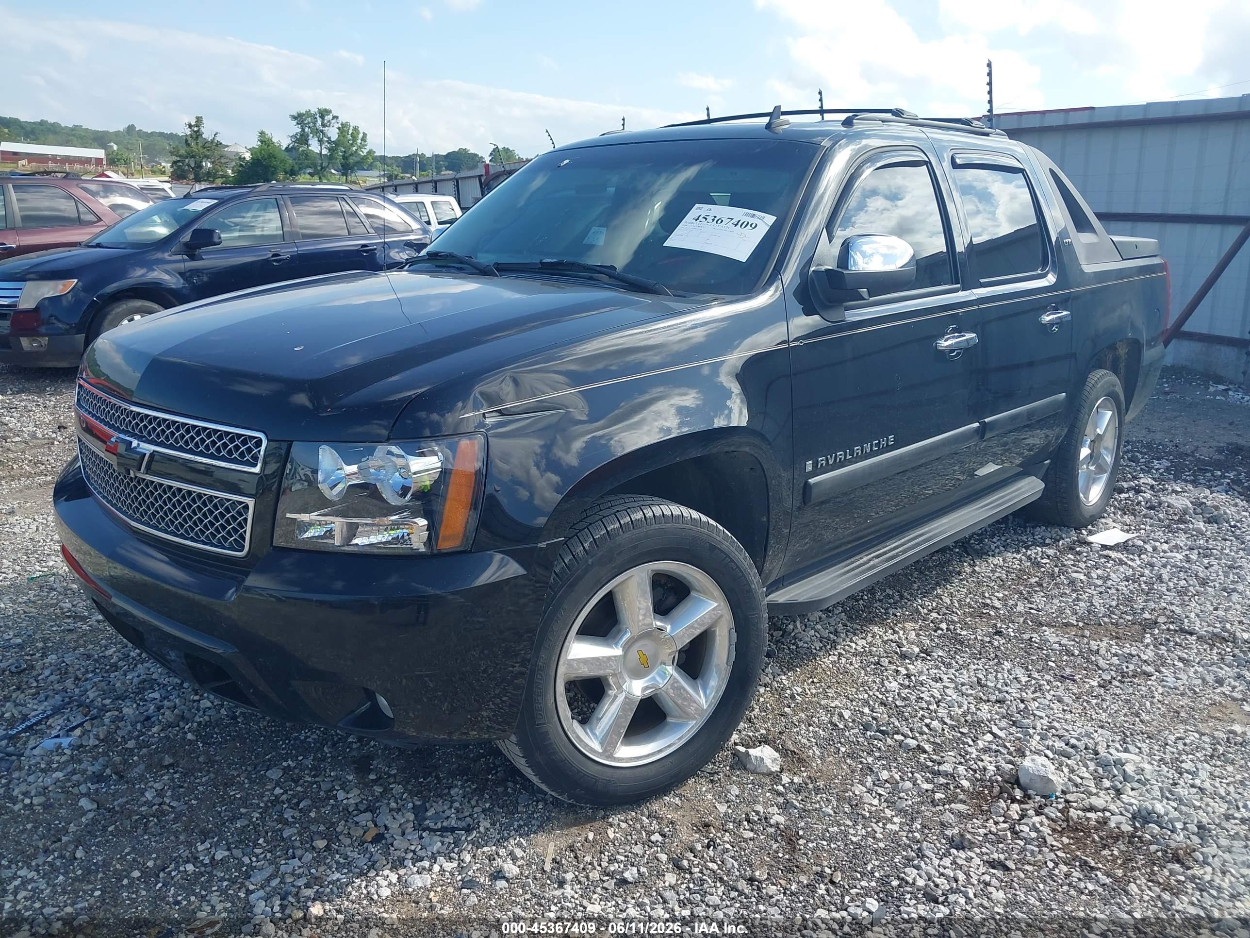 CHEVROLET AVALANCHE image 2
