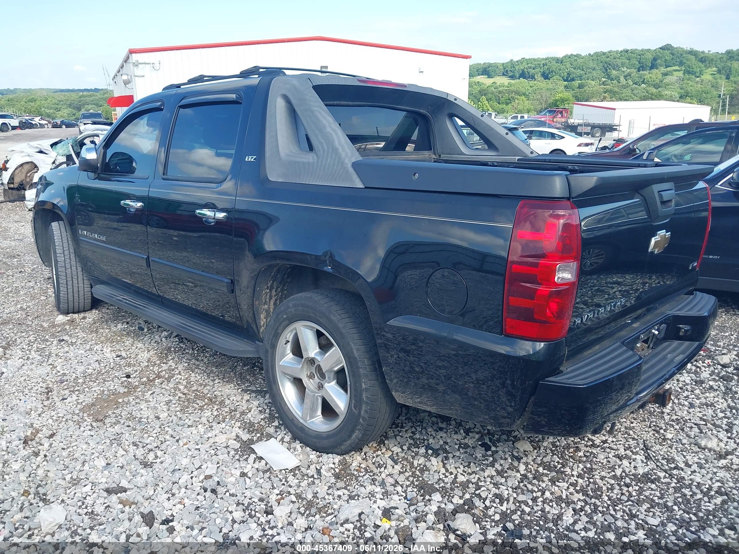 CHEVROLET AVALANCHE image 3