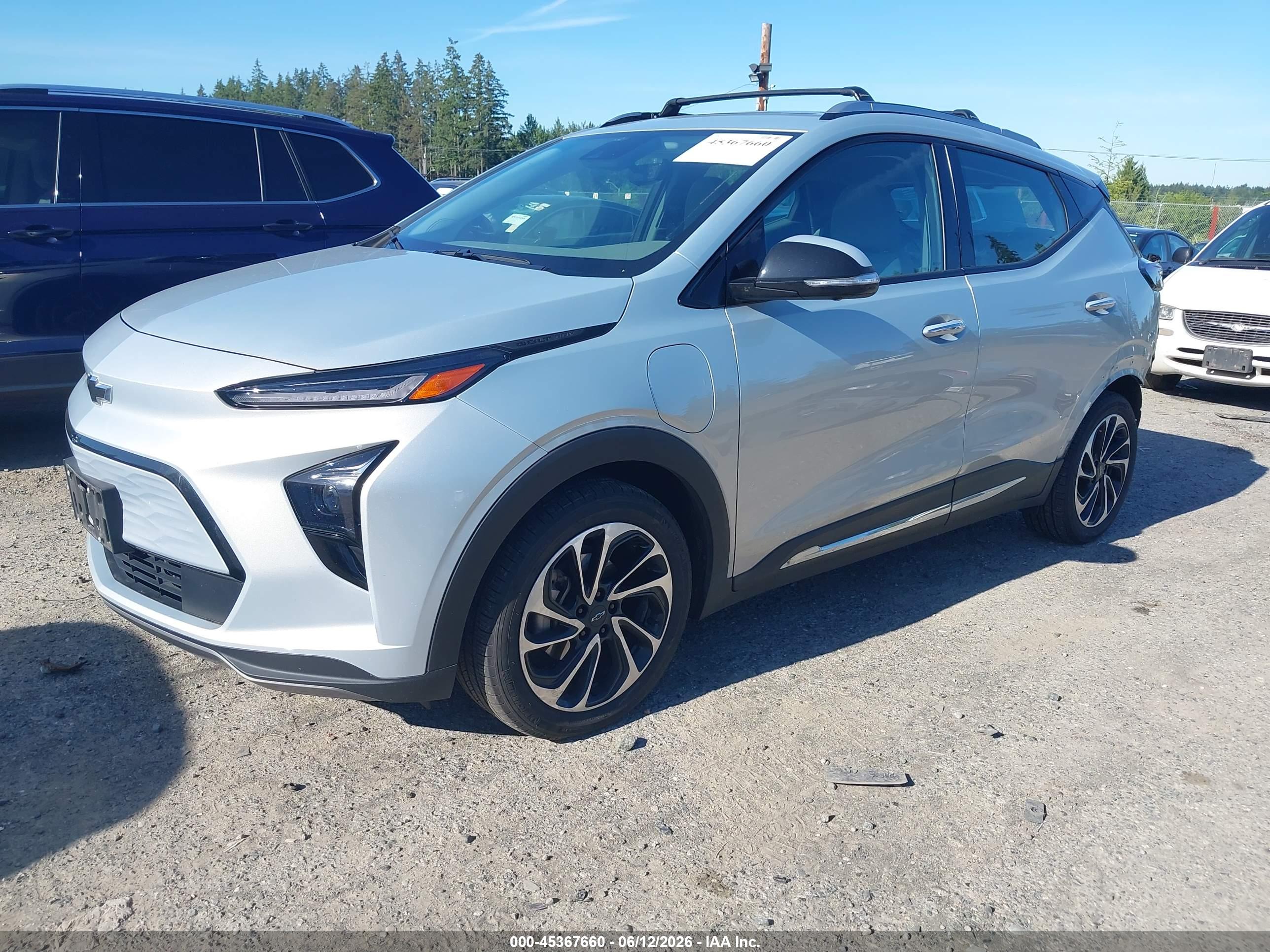 CHEVROLET BOLT image 2