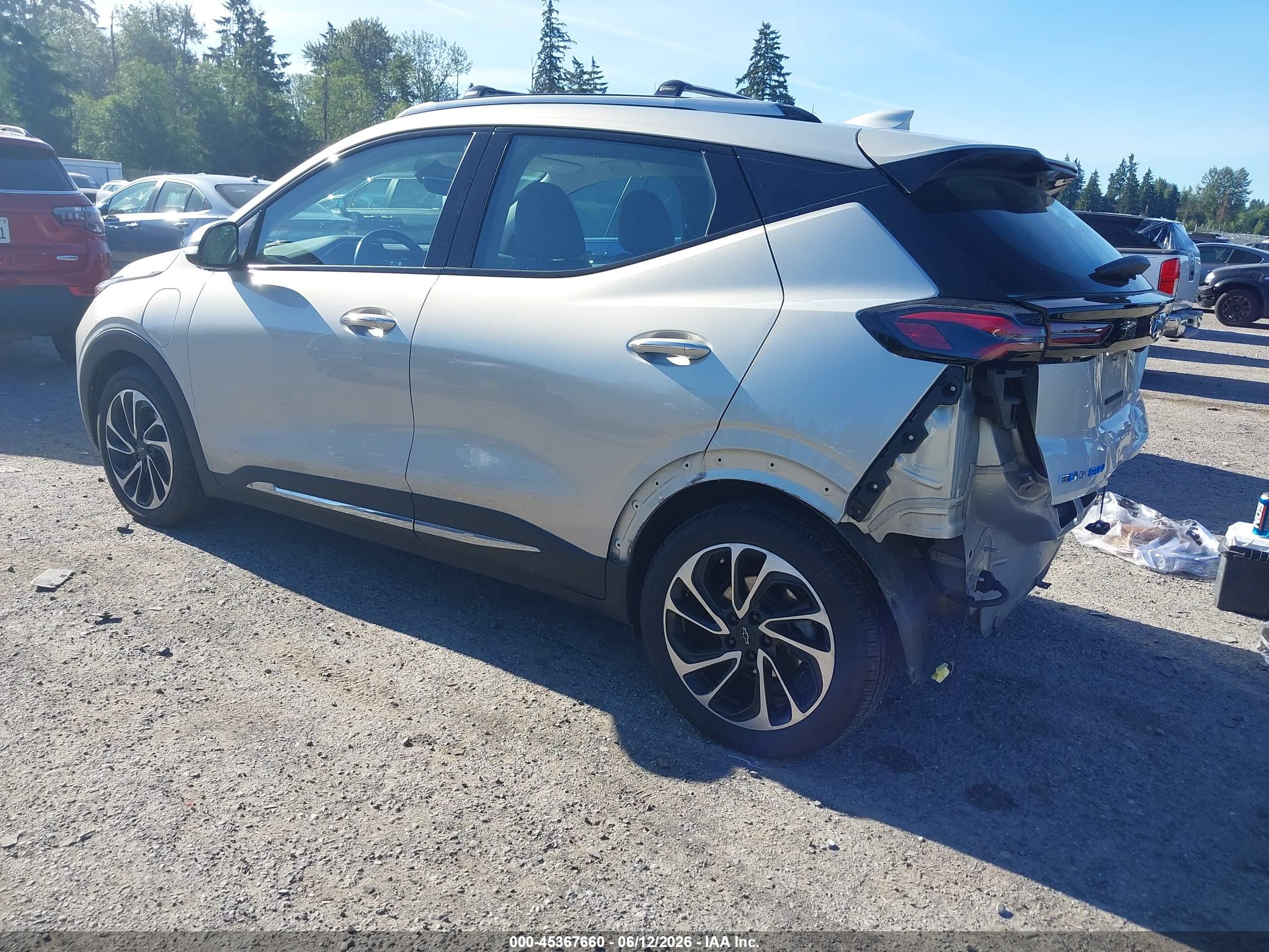 CHEVROLET BOLT image 3