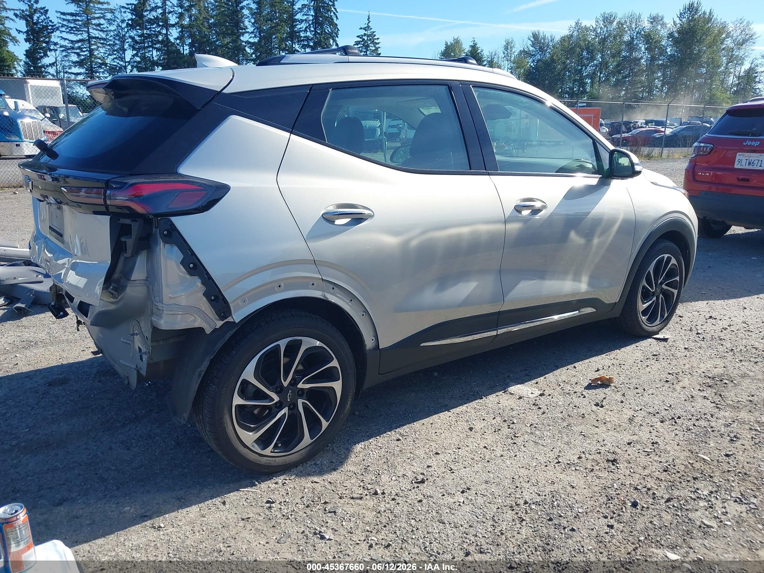 CHEVROLET BOLT image 4