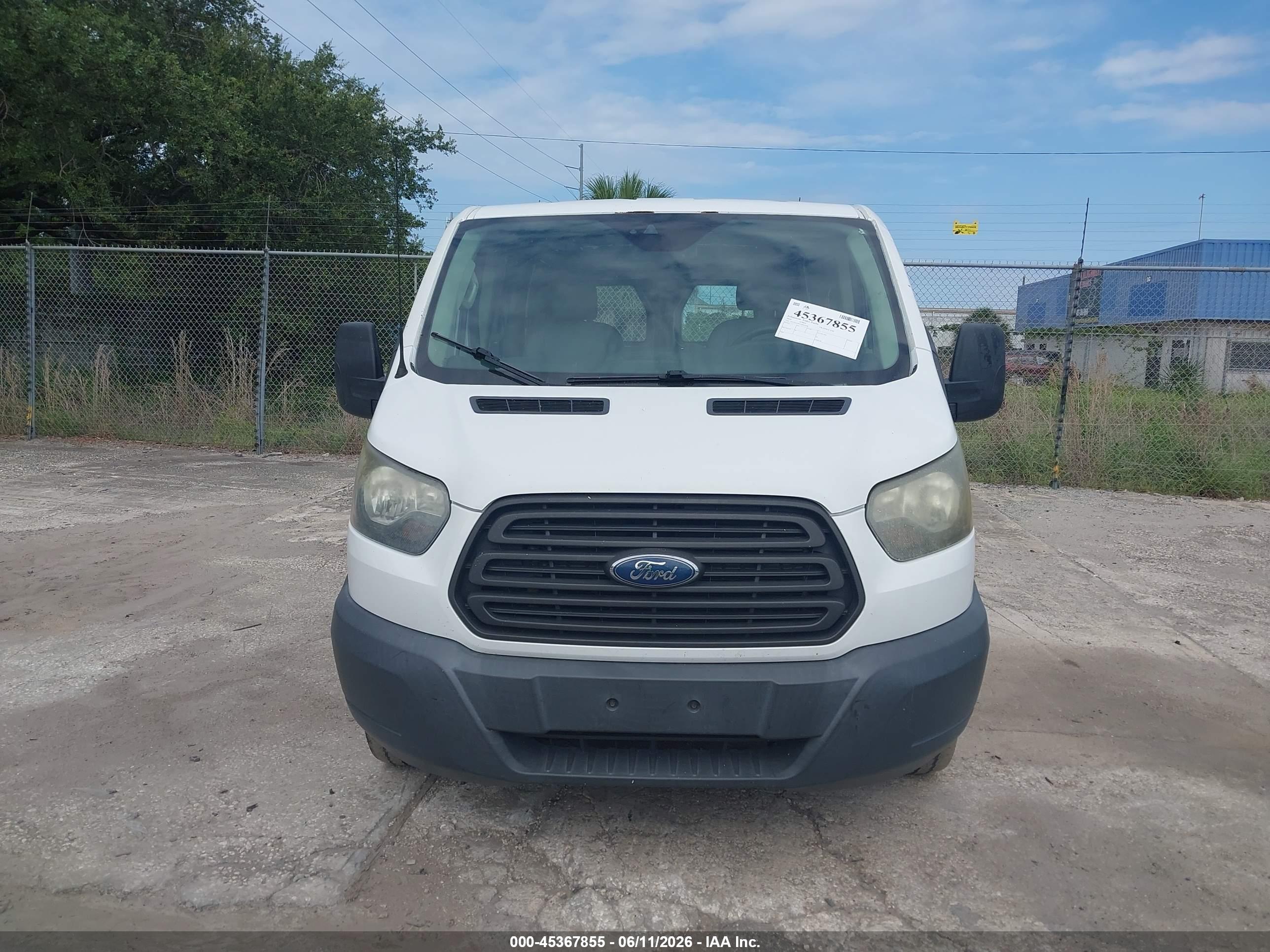 FORD TRANSIT-250 image 6