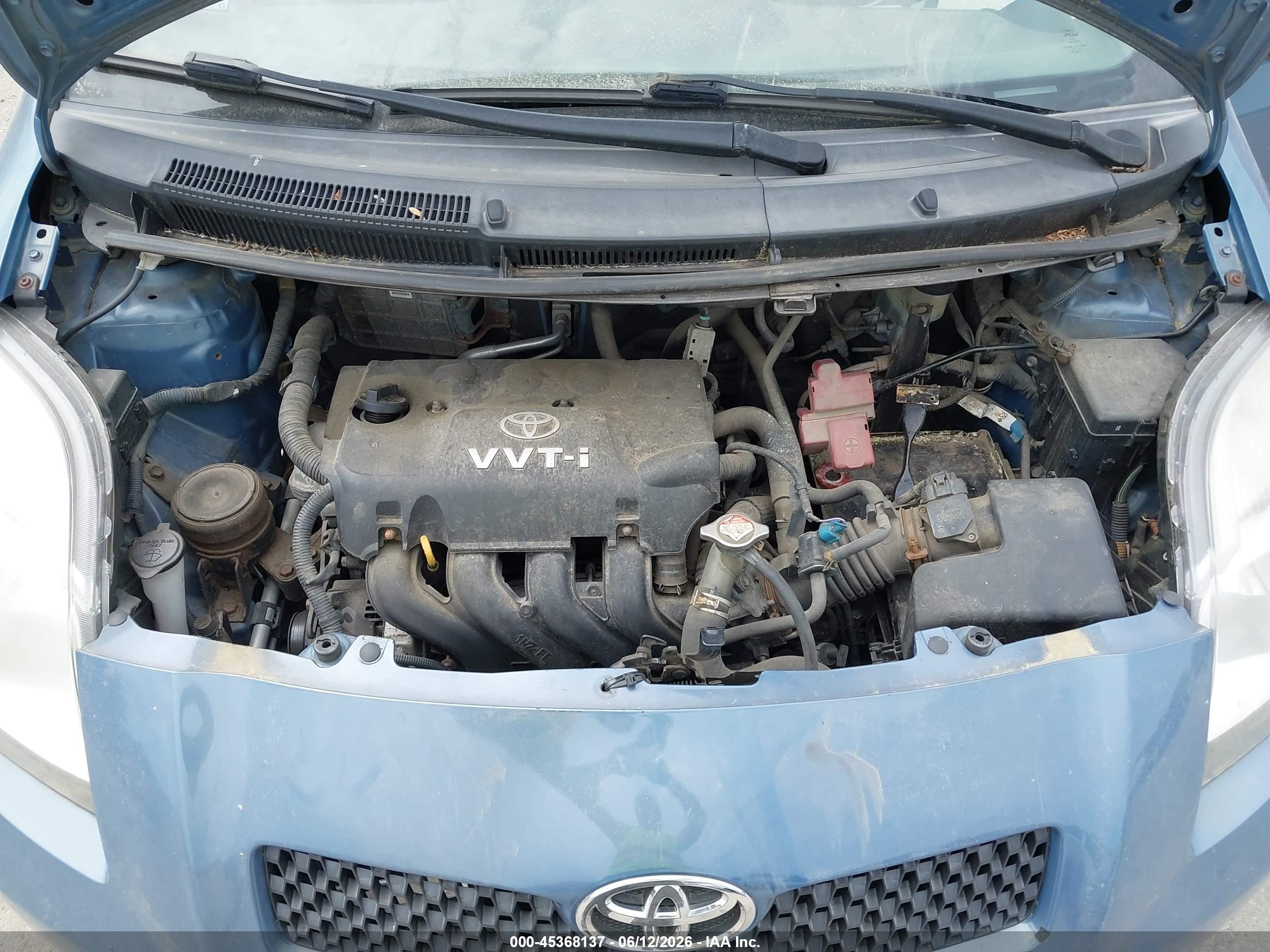 TOYOTA YARIS image 10