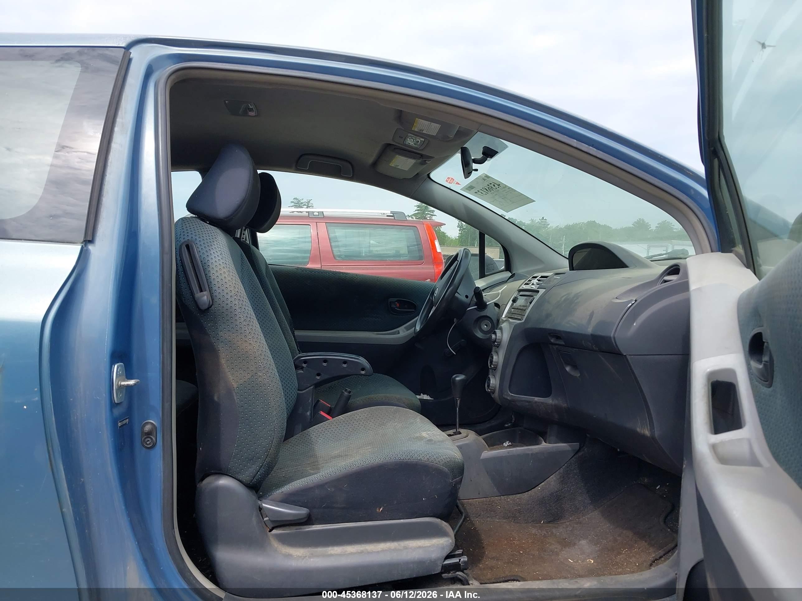 TOYOTA YARIS image 5