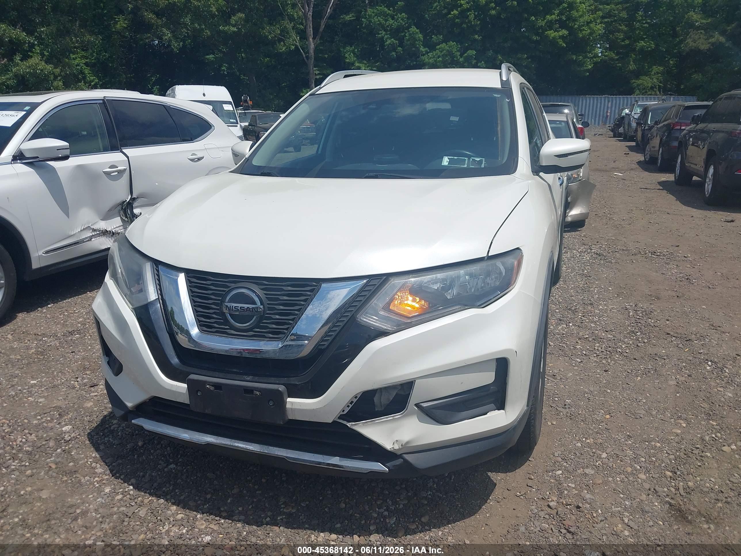 NISSAN ROGUE image 6