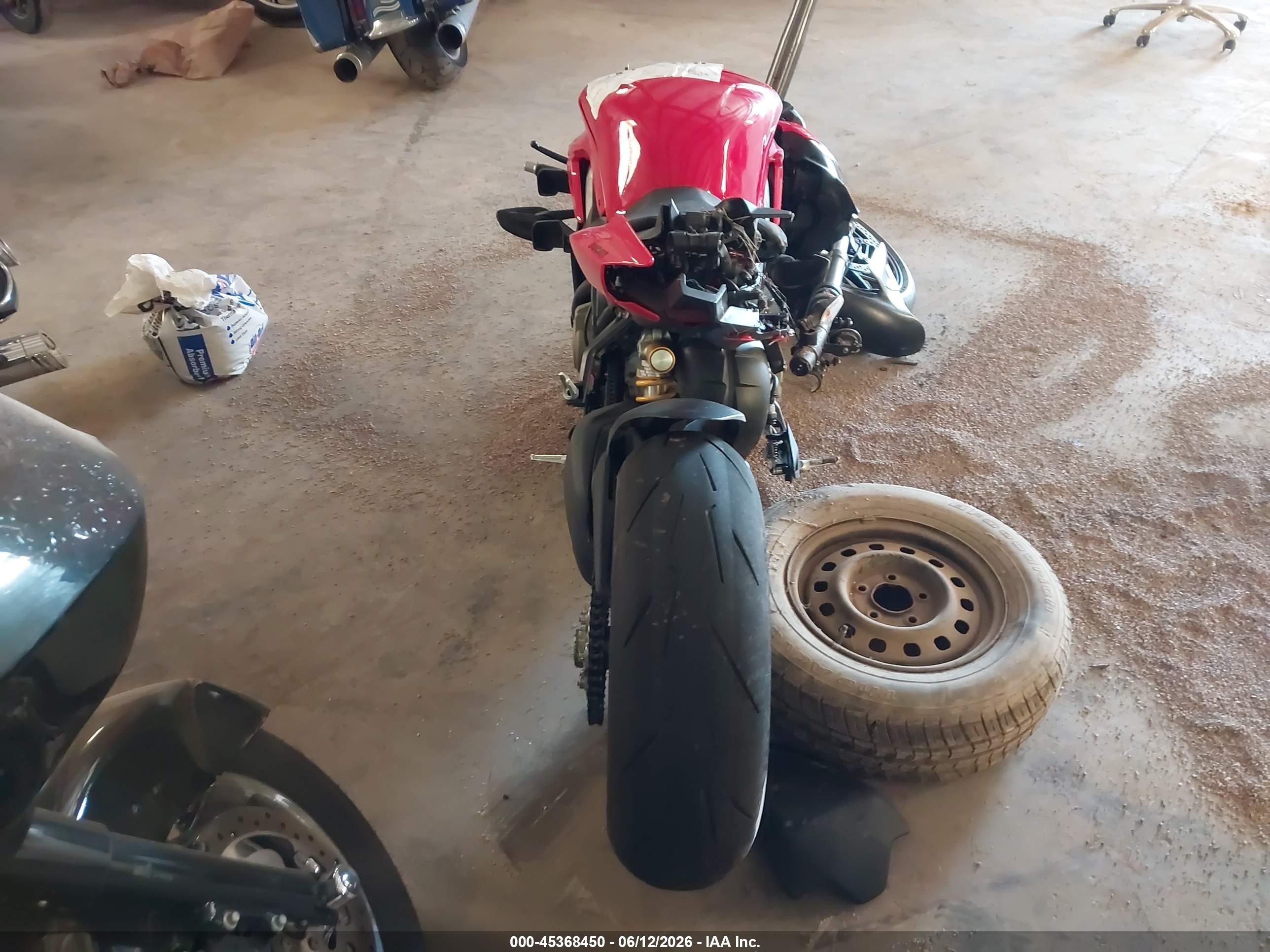 DUCATI STREETFIGHTER image 6