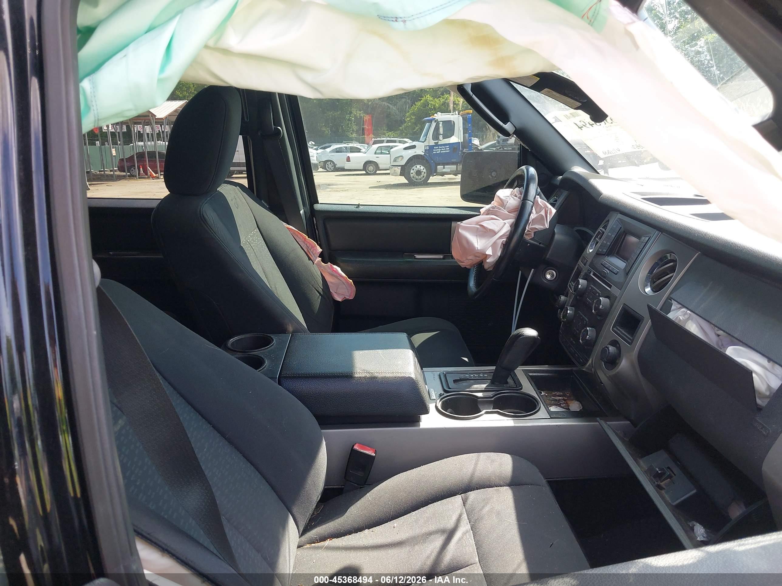 FORD EXPEDITION image 5
