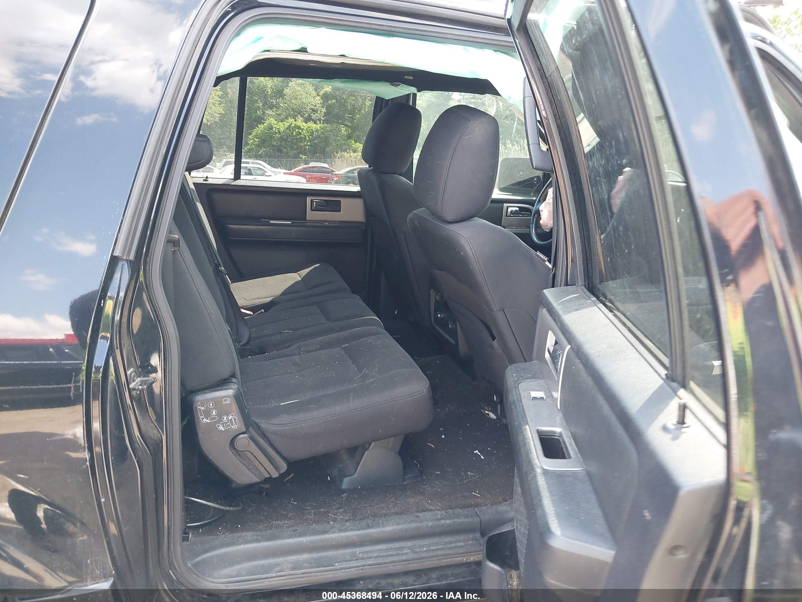 FORD EXPEDITION image 8