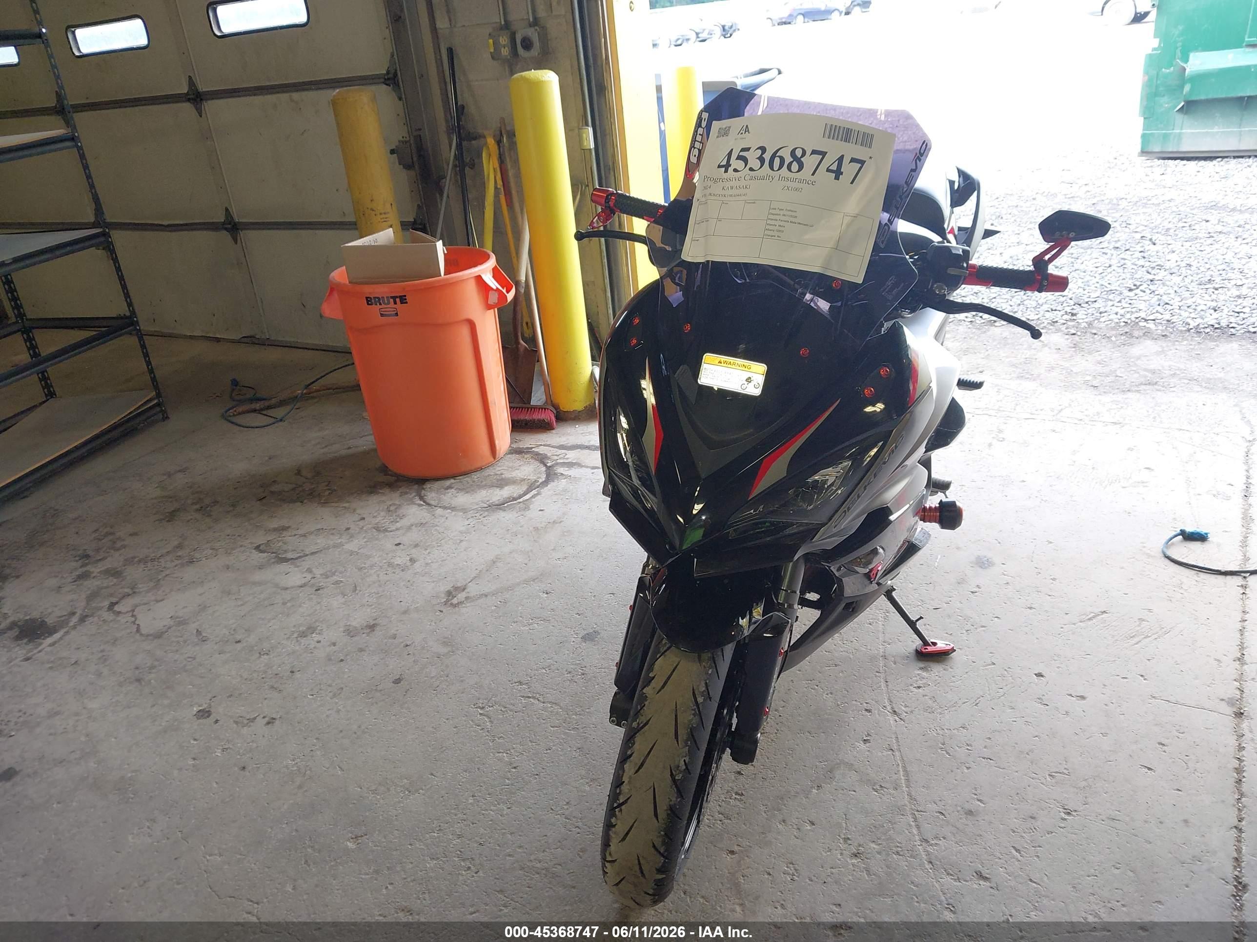 KAWASAKI ZX1002 image 5