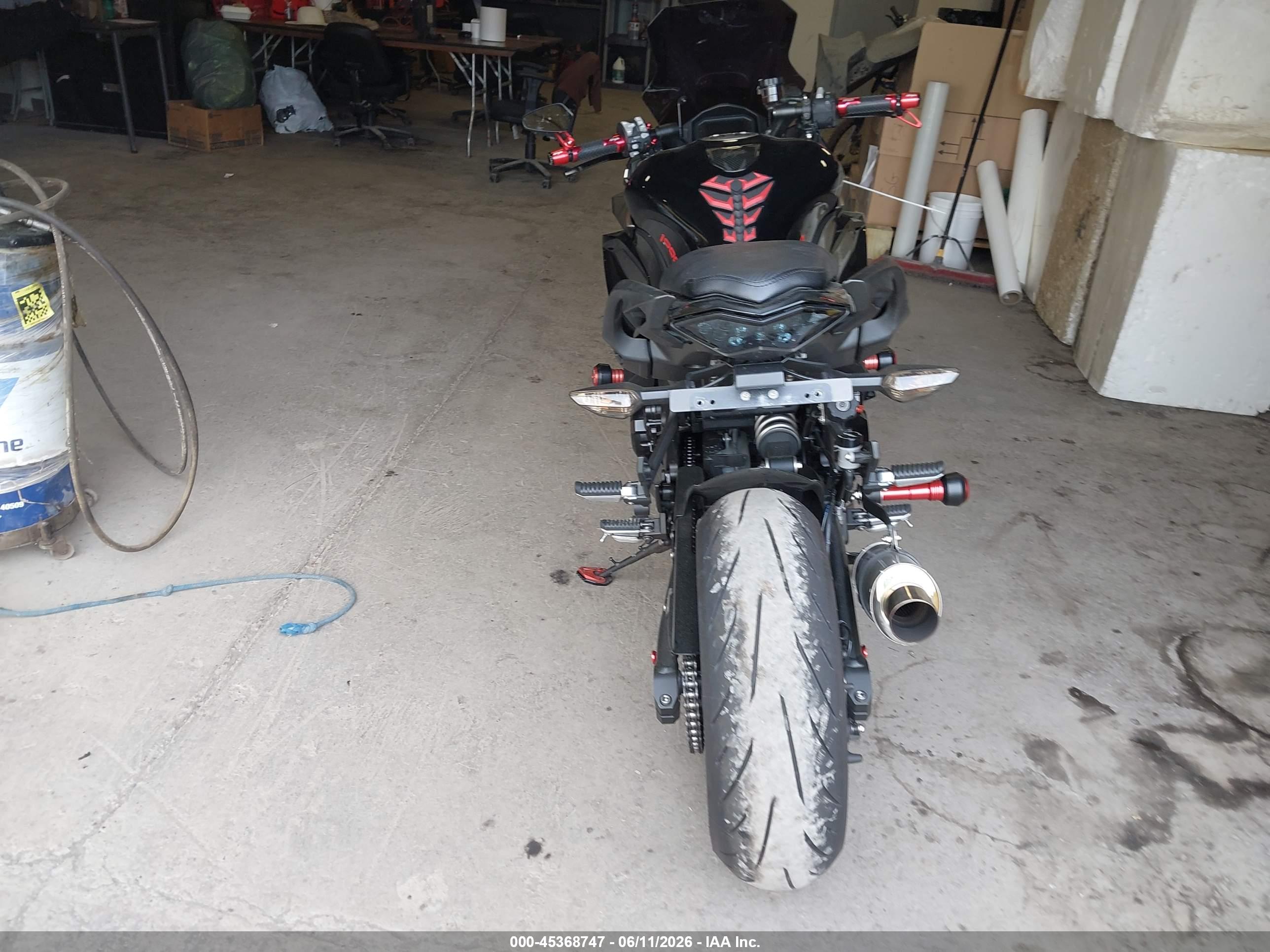 KAWASAKI ZX1002 image 6