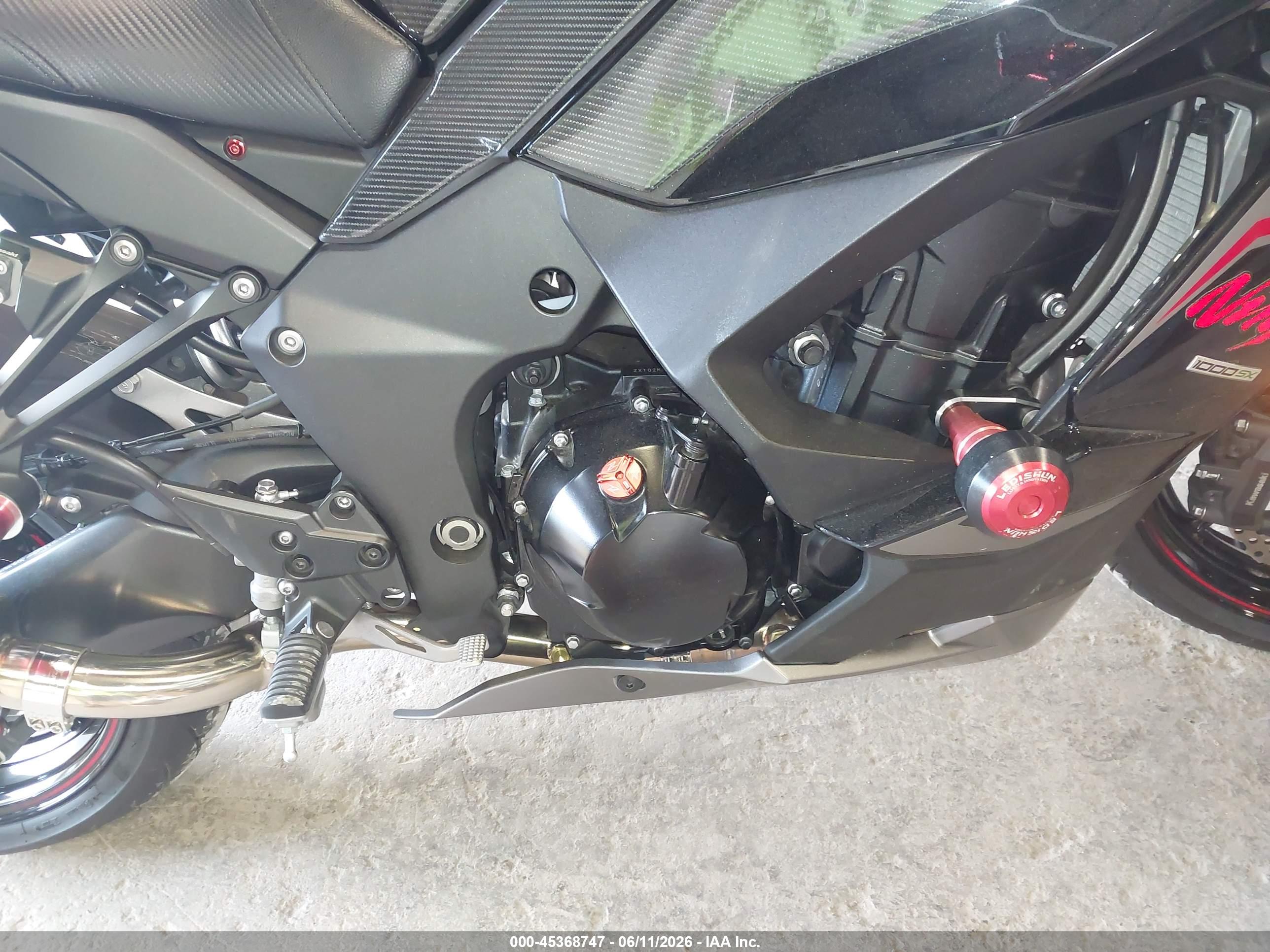 KAWASAKI ZX1002 image 8