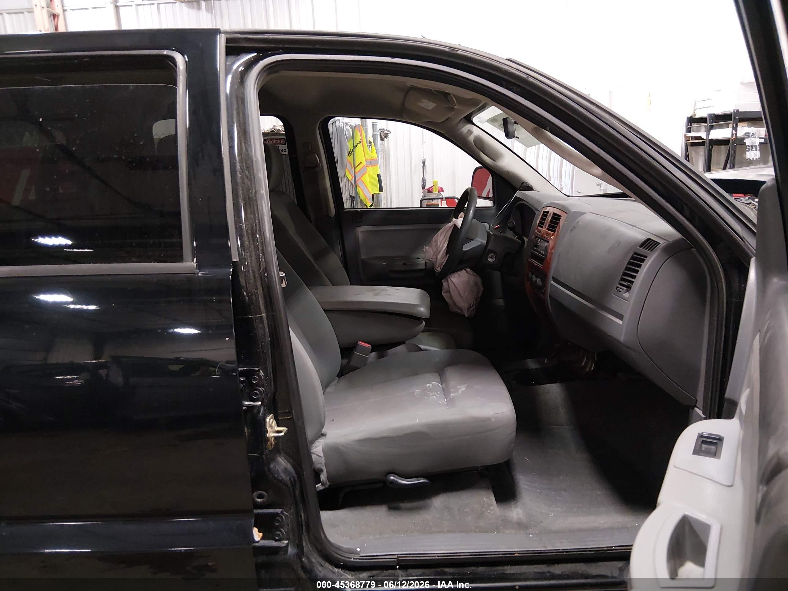 DODGE DAKOTA image 5