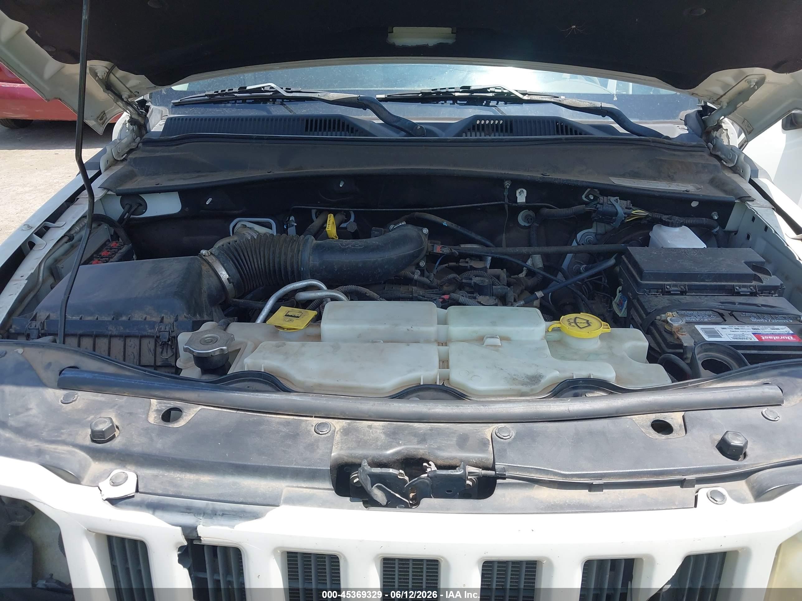 JEEP LIBERTY image 10