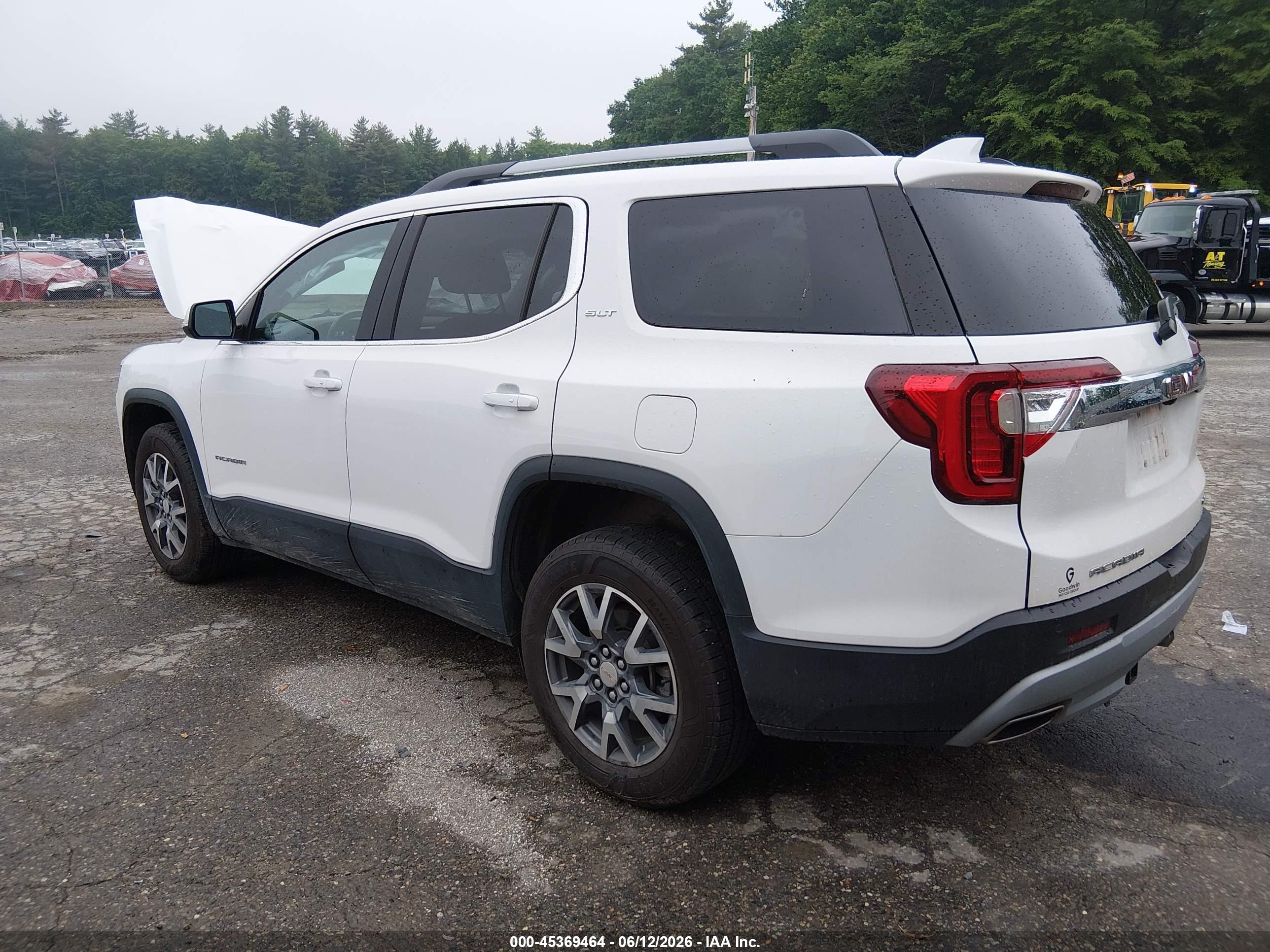 GMC ACADIA image 3