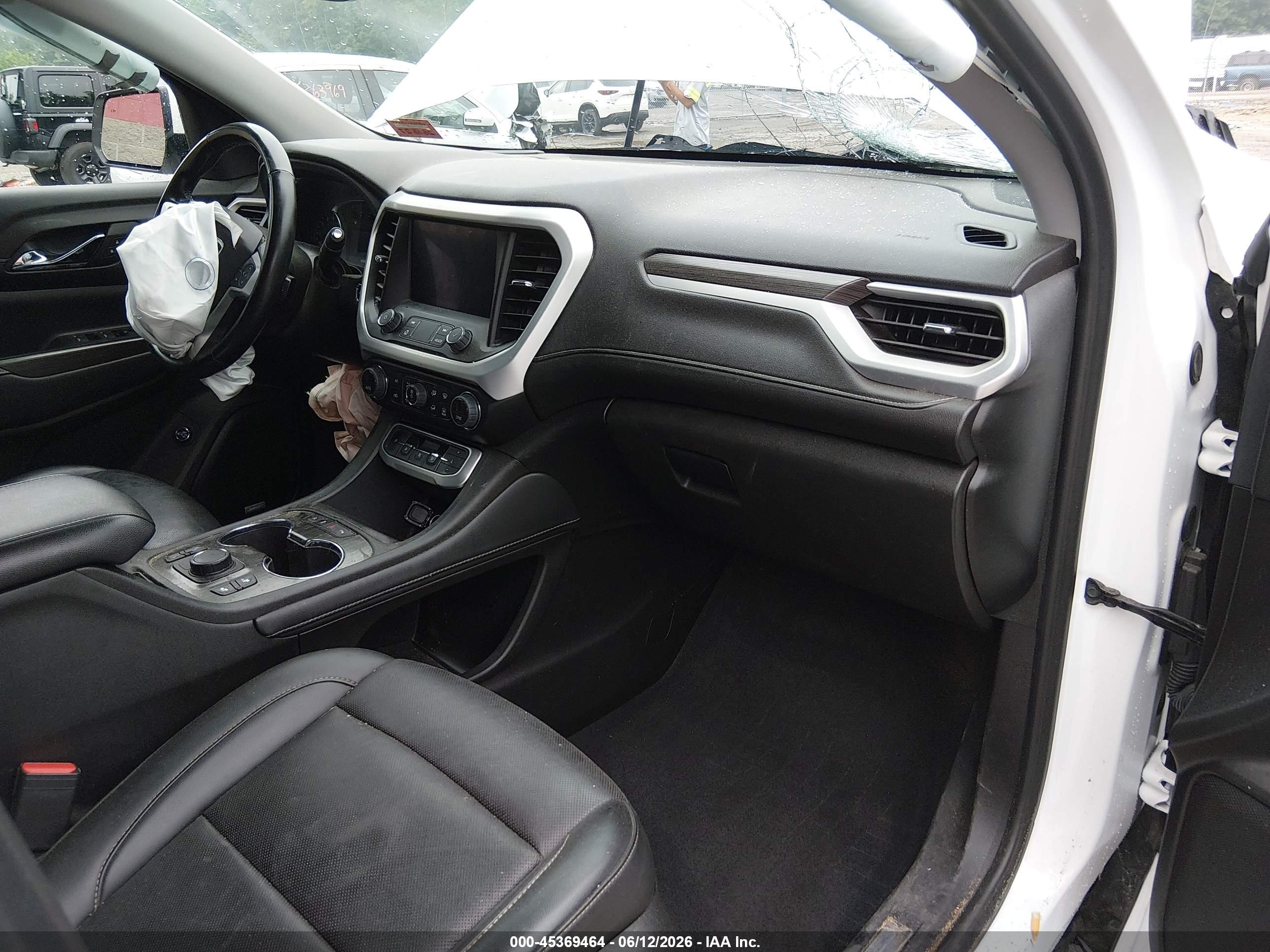 GMC ACADIA image 5