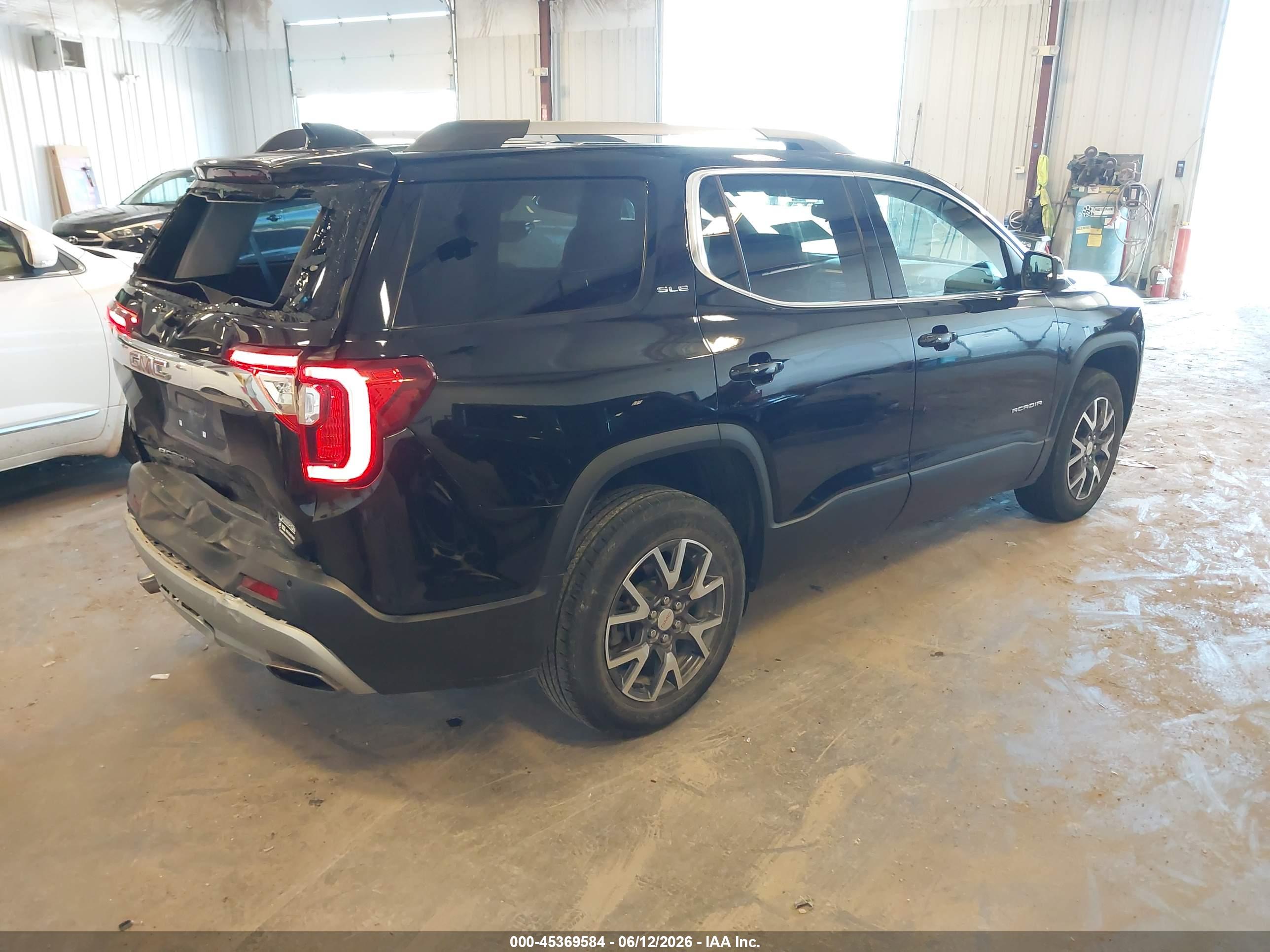 GMC ACADIA image 4
