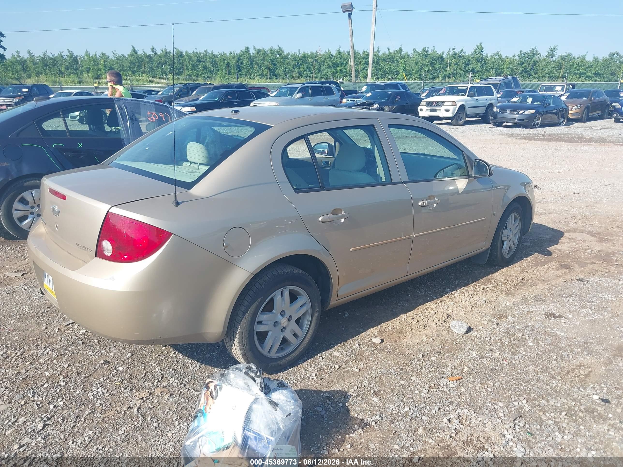 CHEVROLET COBALT image 4