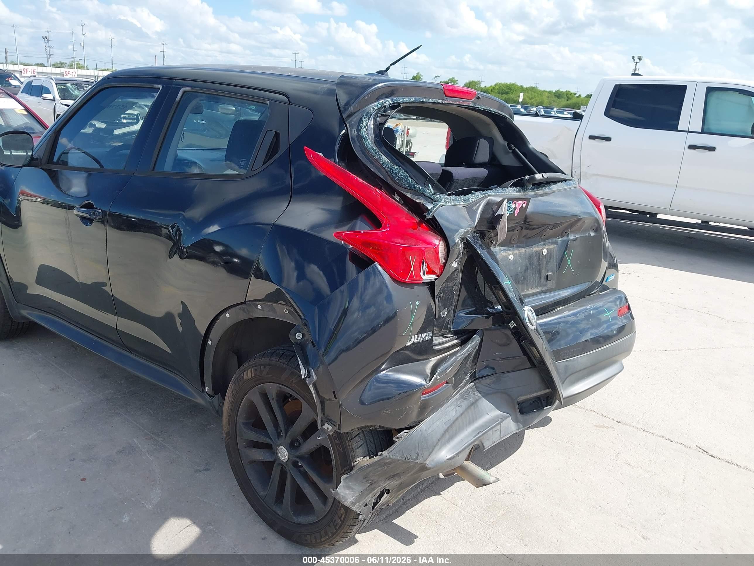 NISSAN JUKE image 6