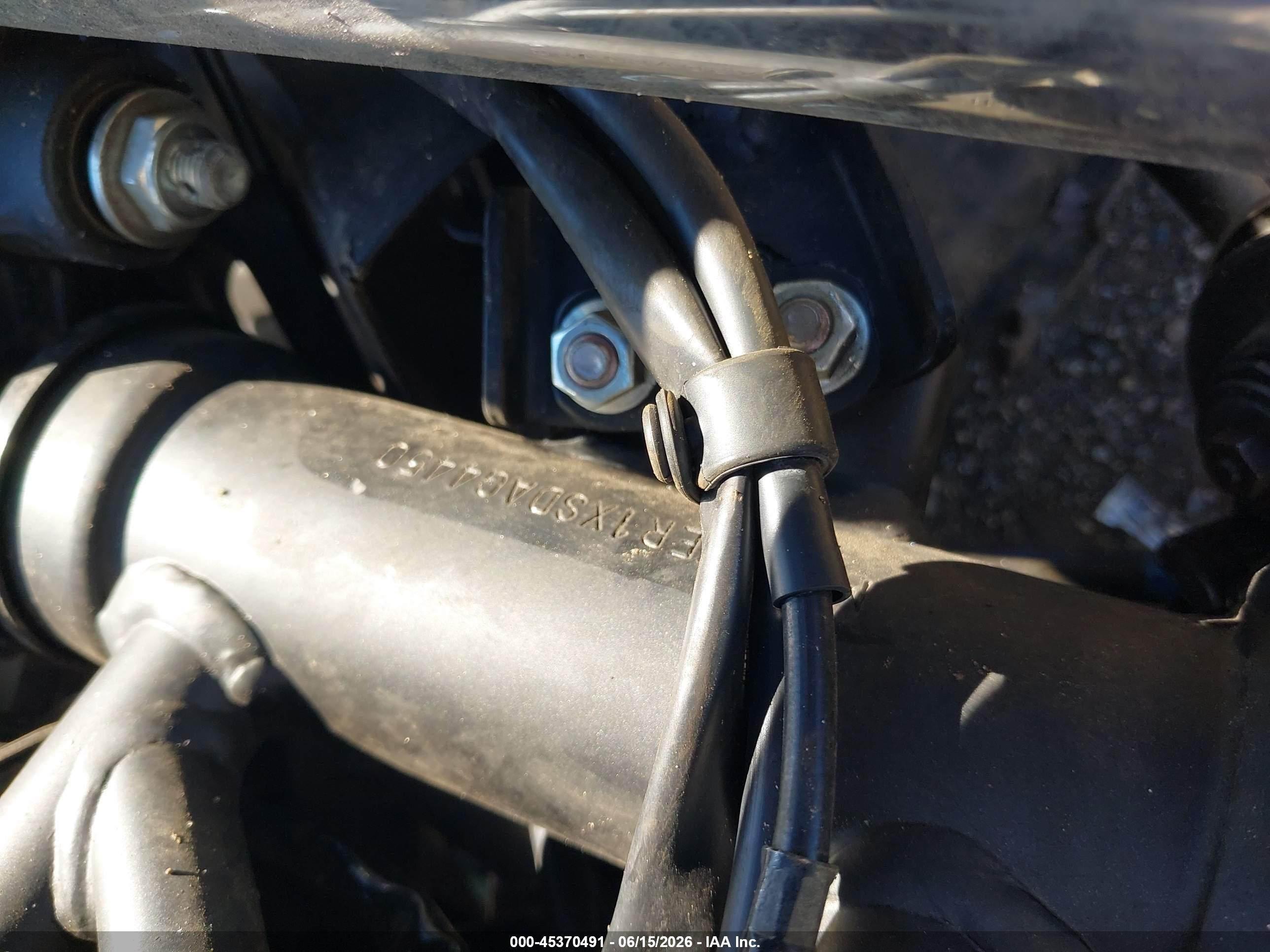KAWASAKI EX650 image 10