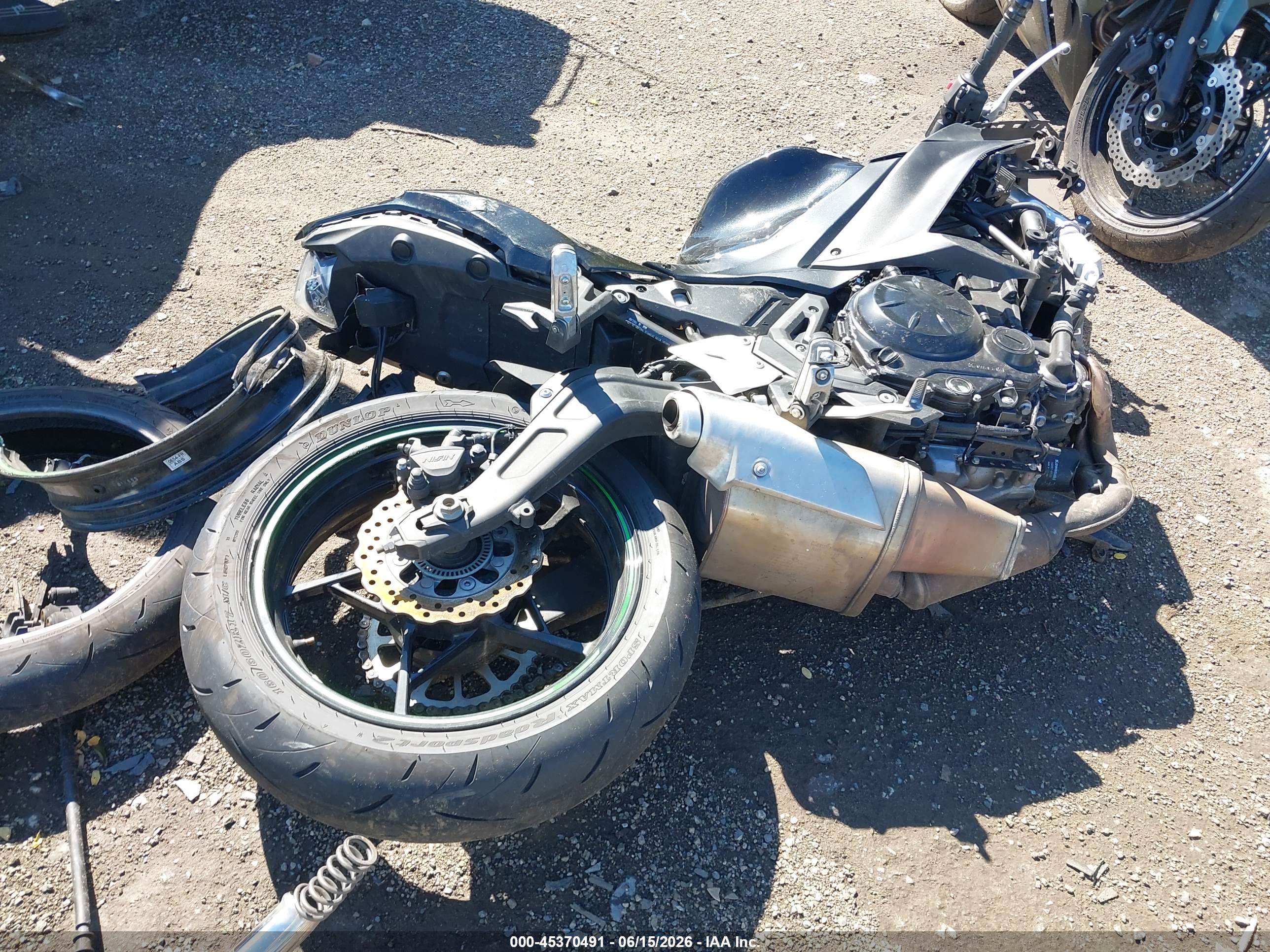 KAWASAKI EX650 image 4